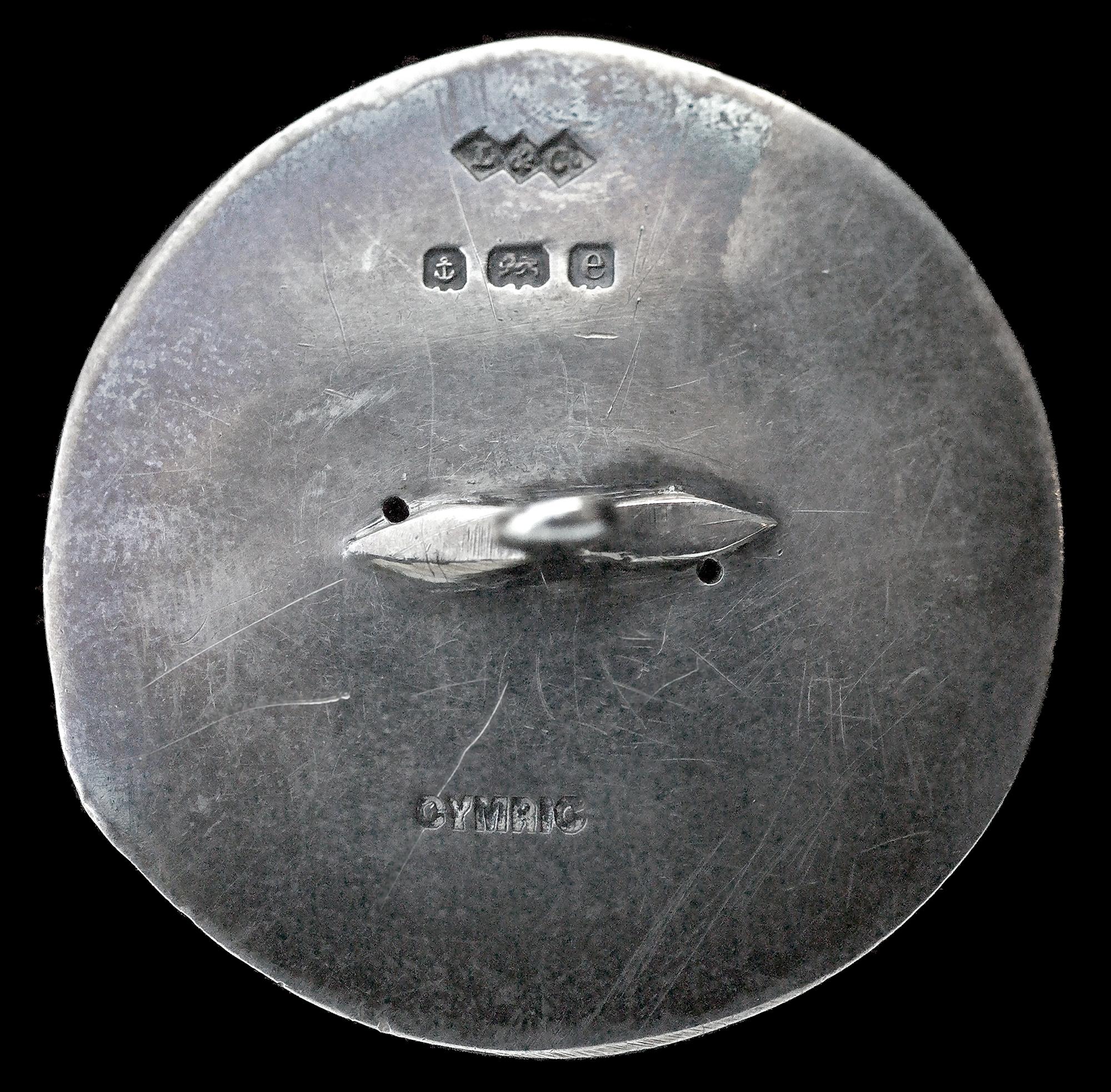 Archibald Knox 'Cymric' Silber & Emaille Gehäuse große Knöpfe im Angebot 3