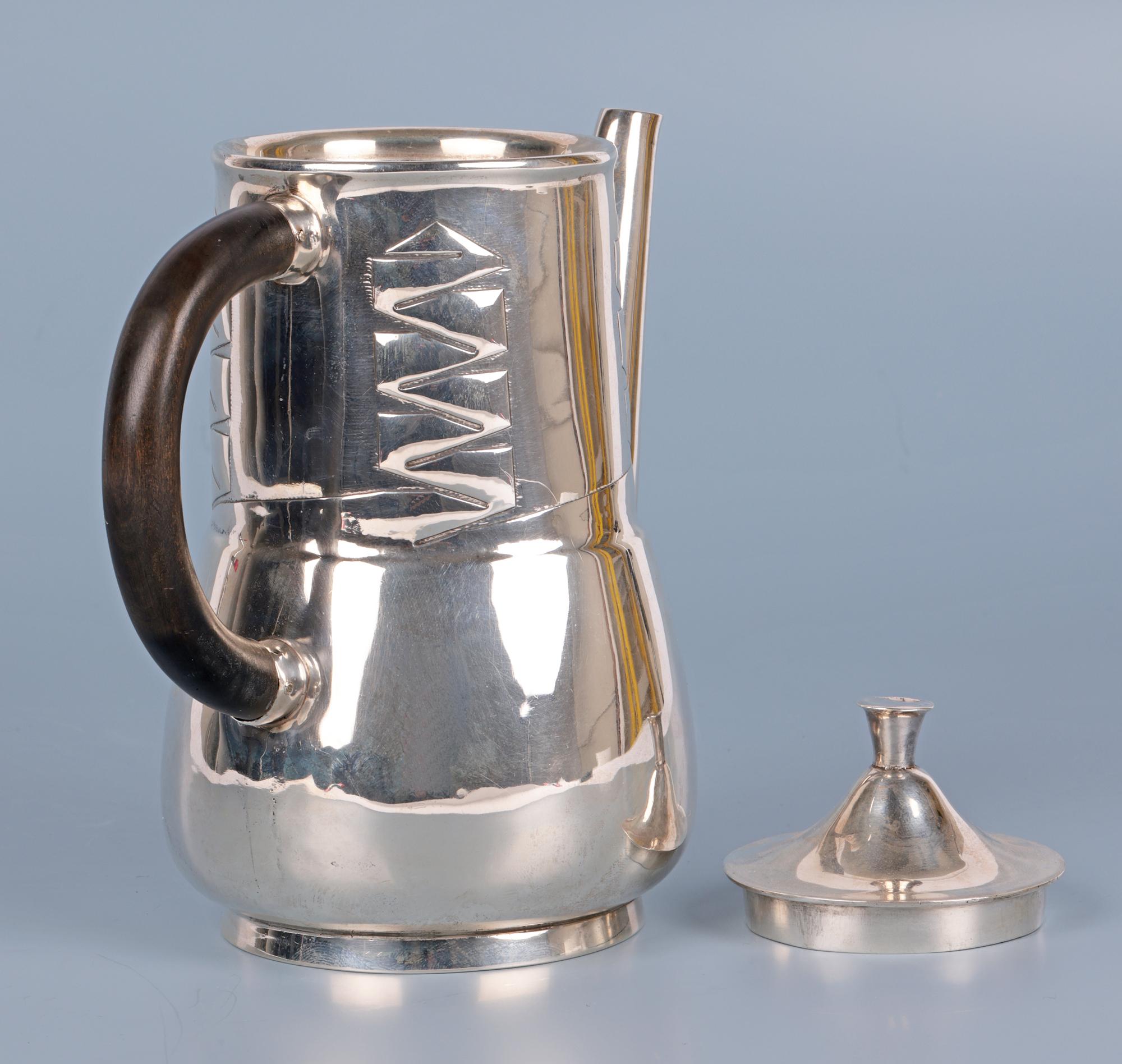  Archibald Knox Liberty & Co Silber Art Nouveau Silber Teekanne im Angebot 5