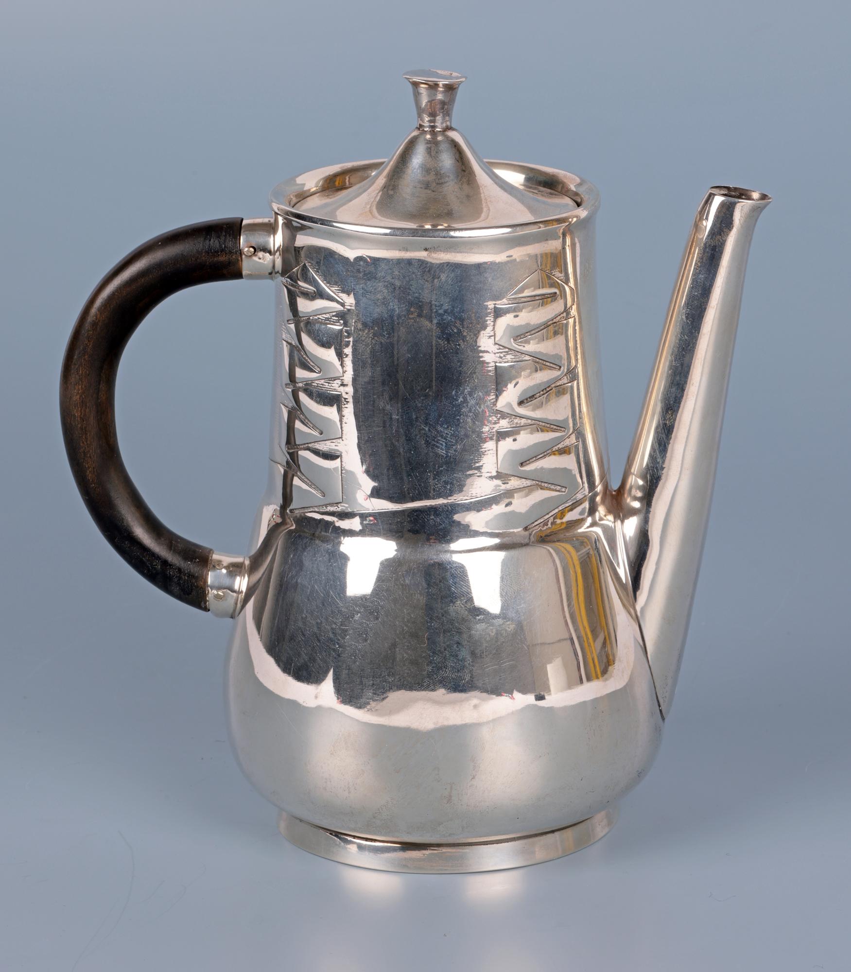  Archibald Knox Liberty & Co Silber Art Nouveau Silber Teekanne im Angebot 8
