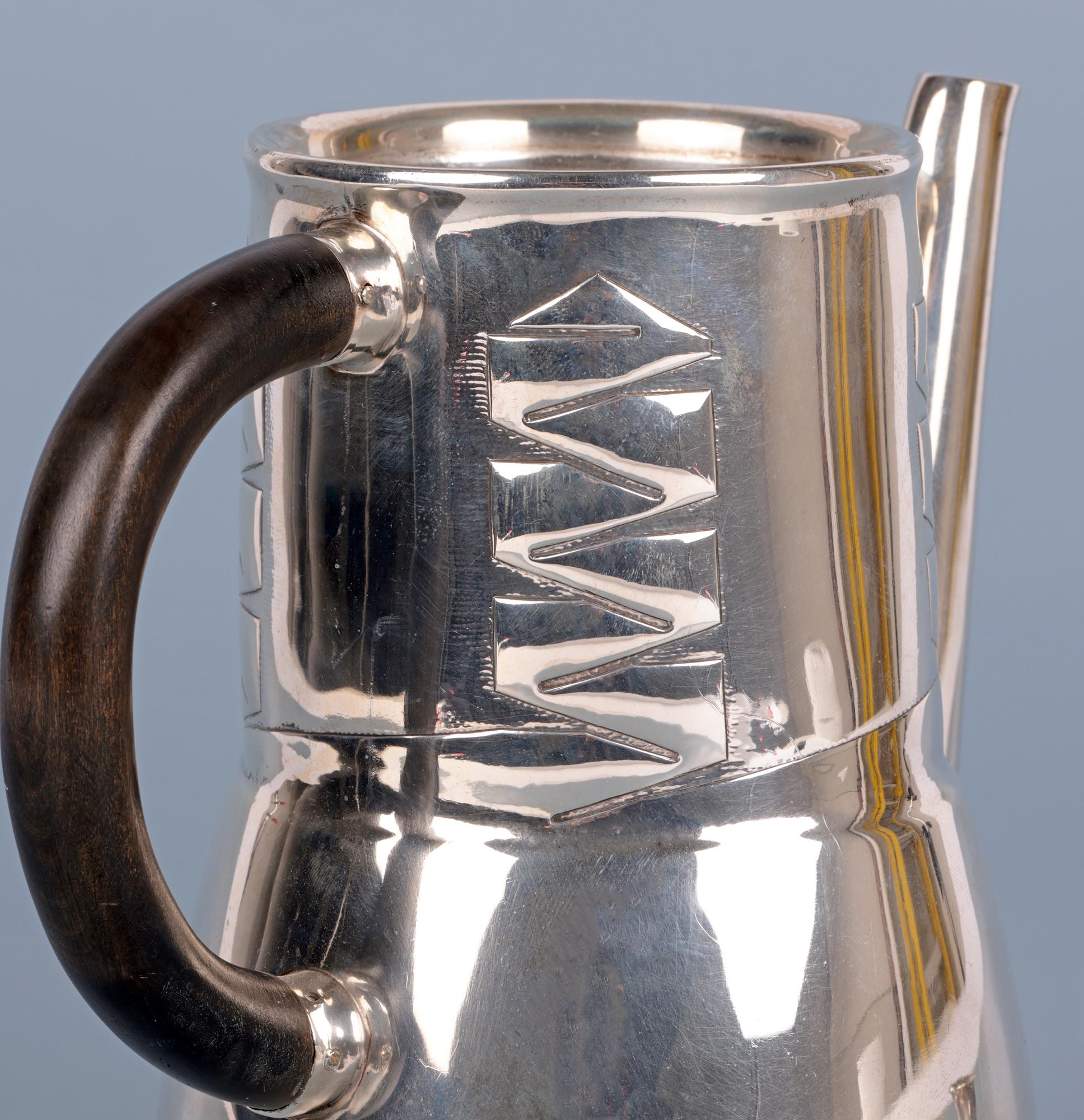  Archibald Knox Liberty & Co Silber Art Nouveau Silber Teekanne (Art nouveau) im Angebot