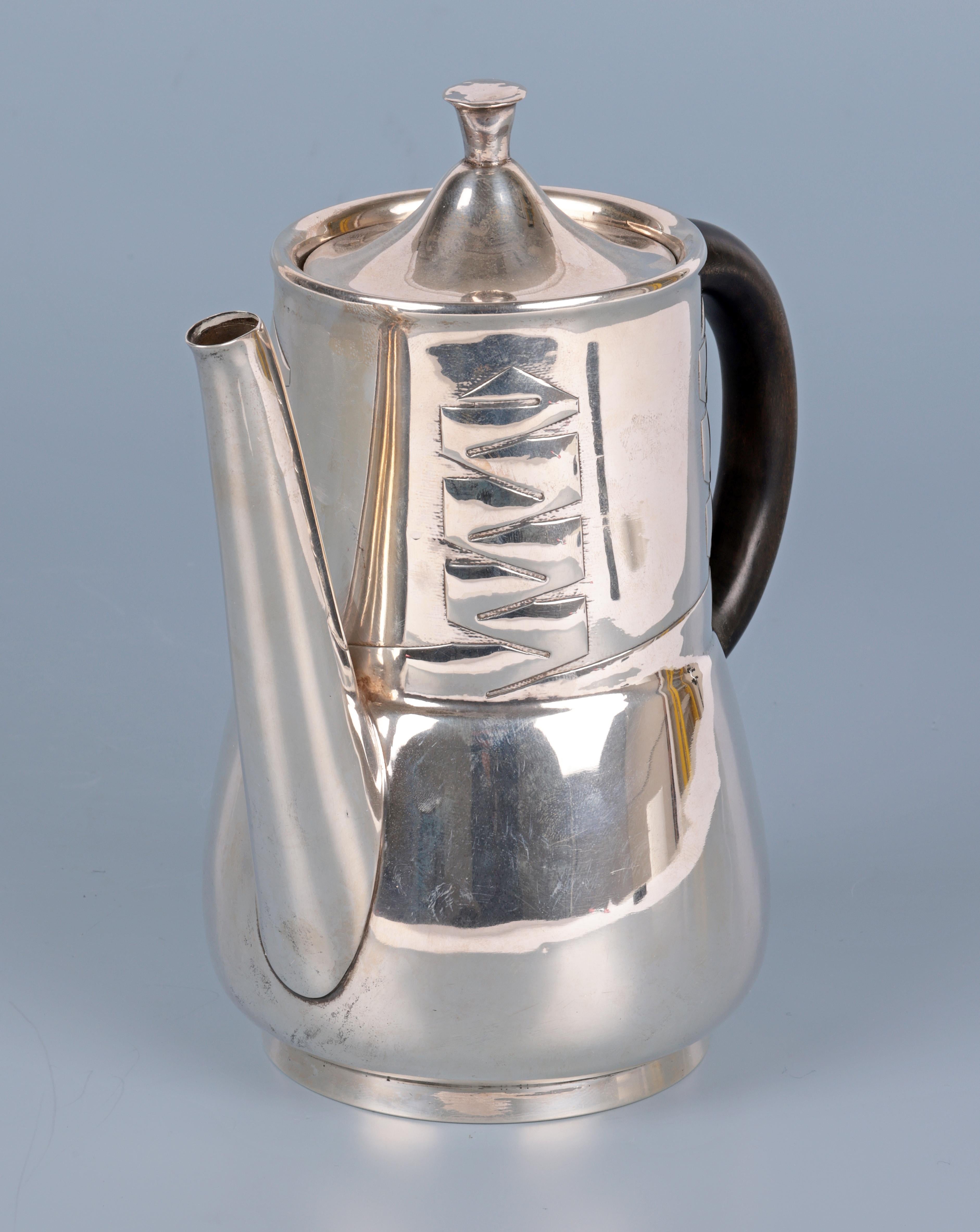  Archibald Knox Liberty & Co Silber Art Nouveau Silber Teekanne im Zustand „Gut“ im Angebot in Bishop's Stortford, Hertfordshire