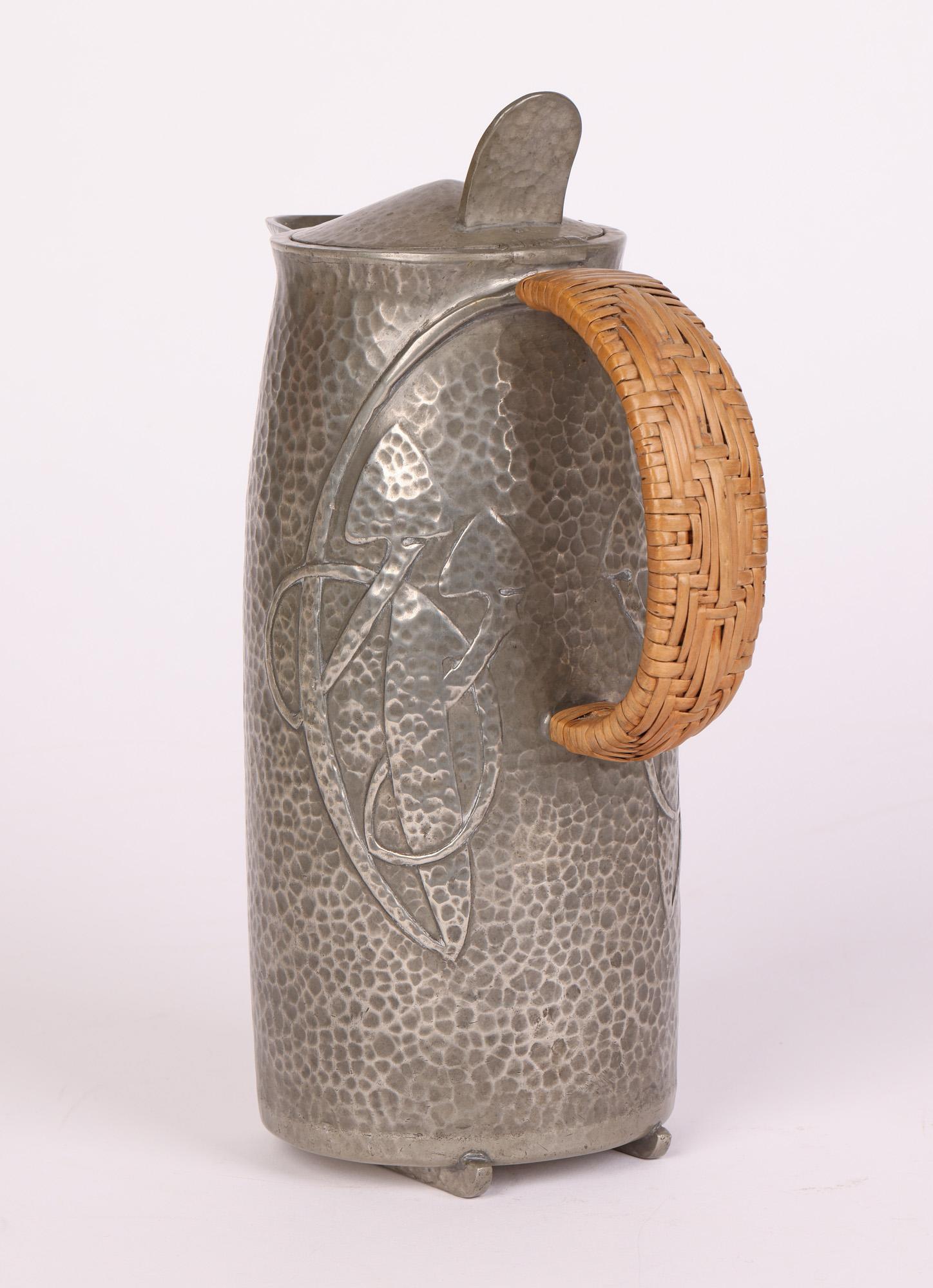 Art nouveau-Stil-Zwiebelkrug oder Kaffeekanne aus Zinn mit Deckel von Stammeskunst, Knox Tudric im Angebot 6