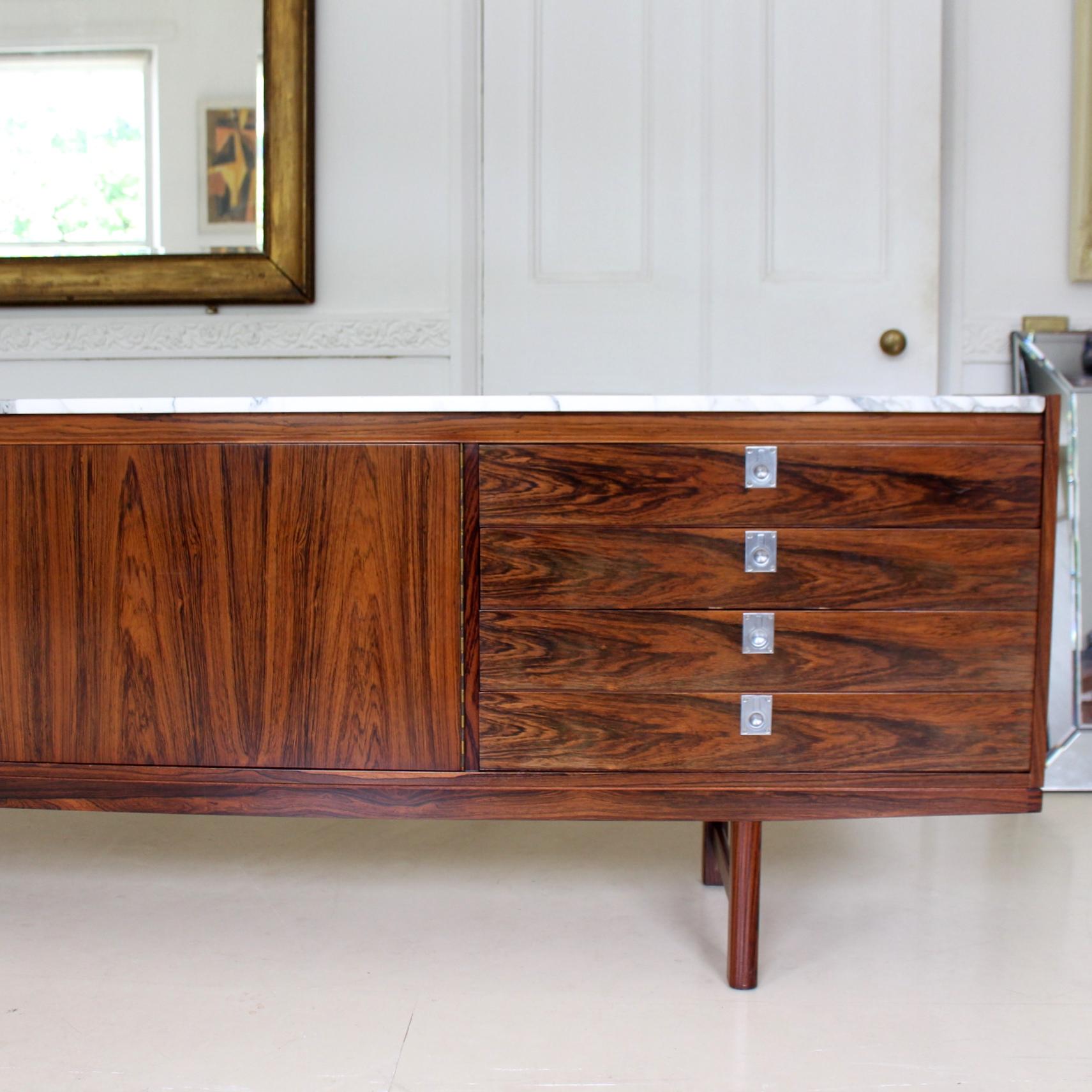 Archie Shine Robert Heritage Marble Brazilian Rosewood Sideboard In Good Condition In Newcastle upon Tyne, GB