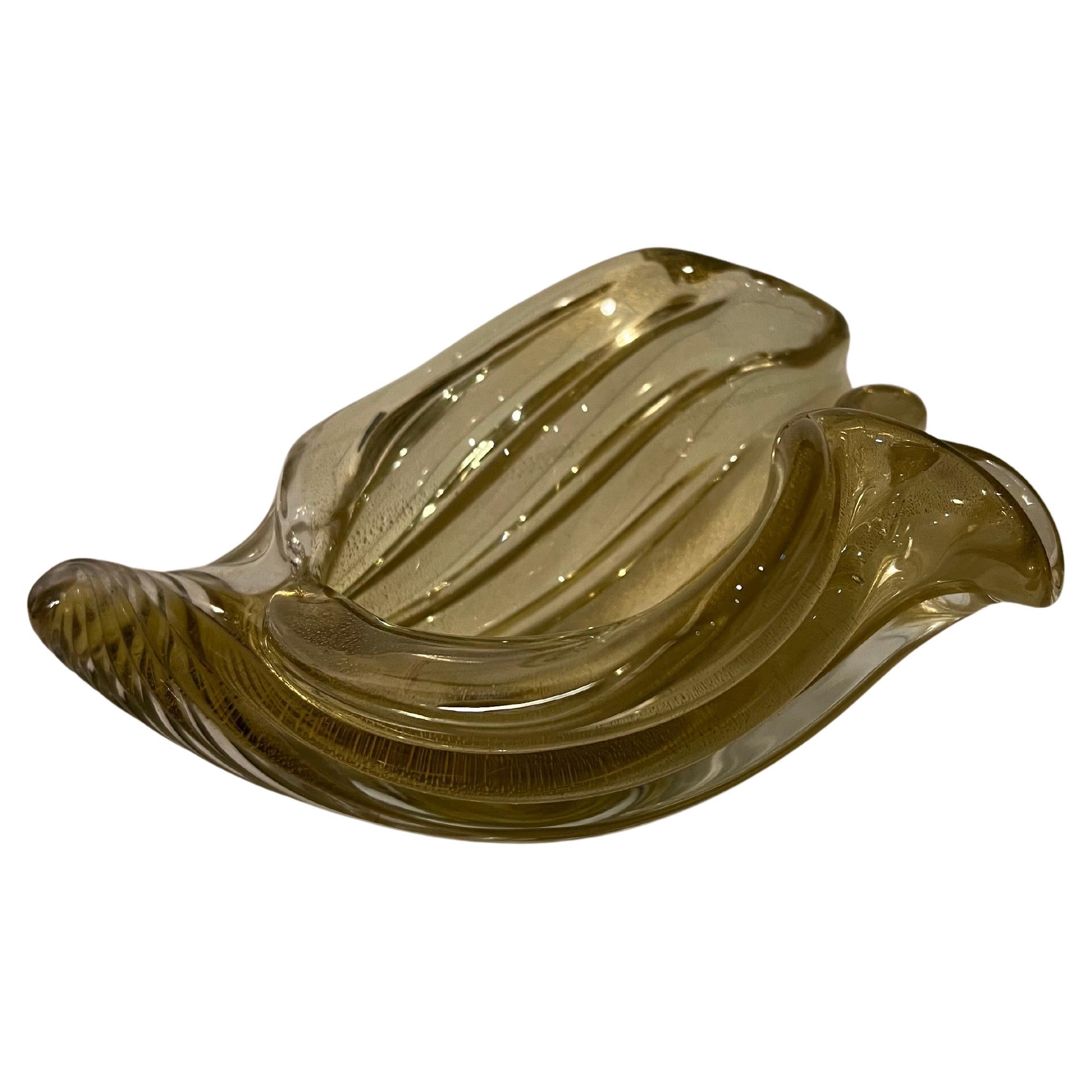 Archimede Murano Seguso aventurine Centerpiece Decorative Bowl Catch It all , beautiful piece Nautical theme excellent condition no chips or cracks a natural flaw from production as shown. circa 1950's Murano Italy.