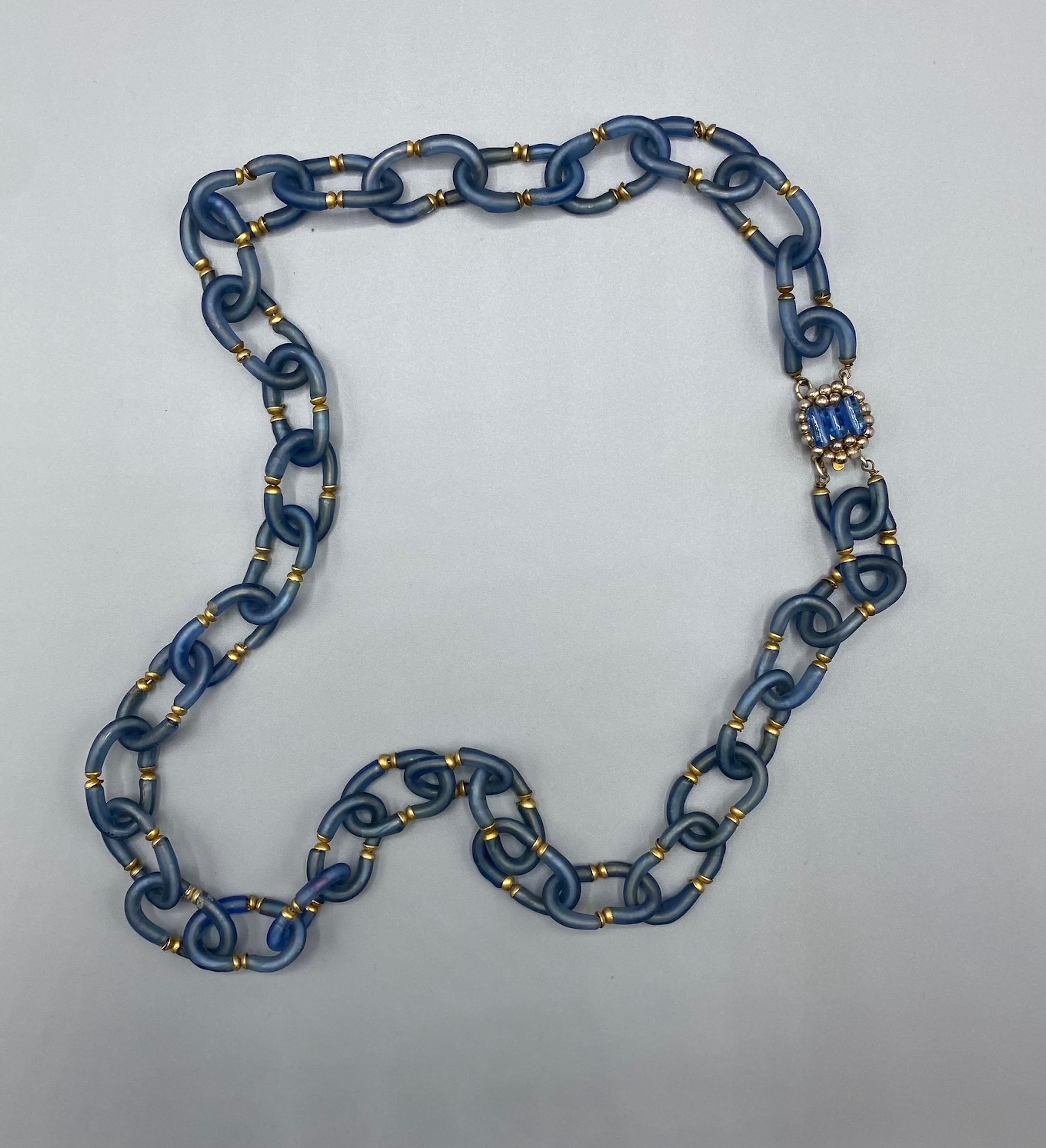 Archimede Seguso 1950/60s Grey/Blue Glass Necklace In Good Condition For Sale In New York, NY
