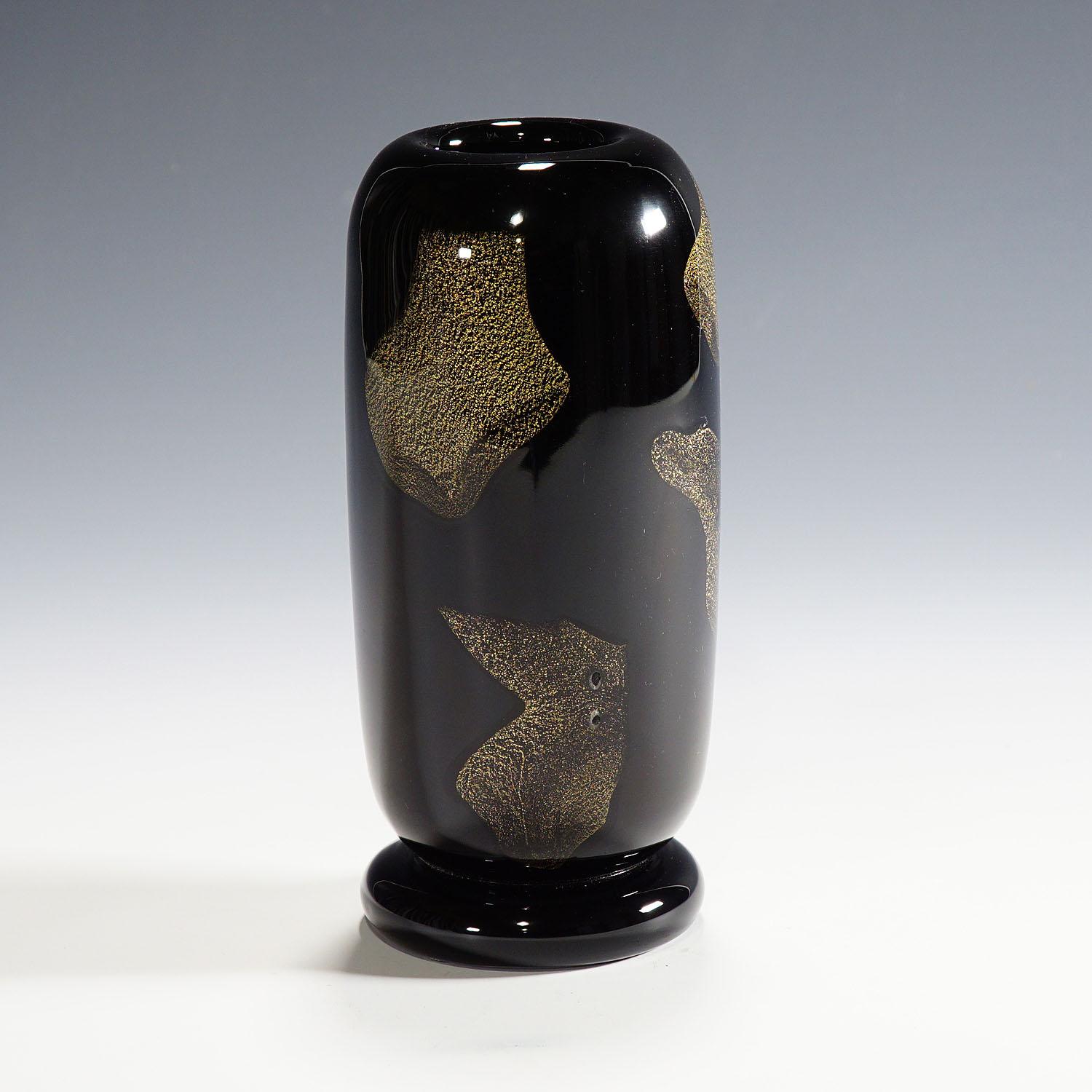 A rare Murano art glass vase designed by Archimede Seguso for Vetreria Artistica Archimede Seguso in 1951. Clear and 