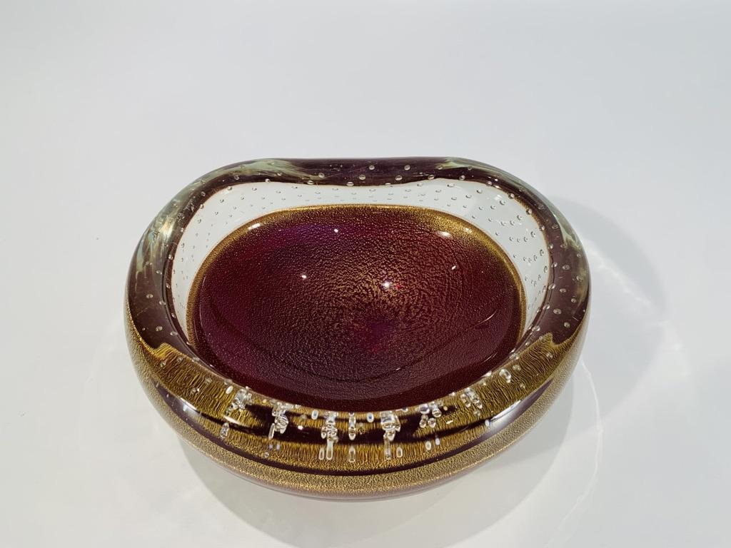 Italian Archimede Seguso Ashtray in Murano Glass with Gold and Air Bubbles For Sale