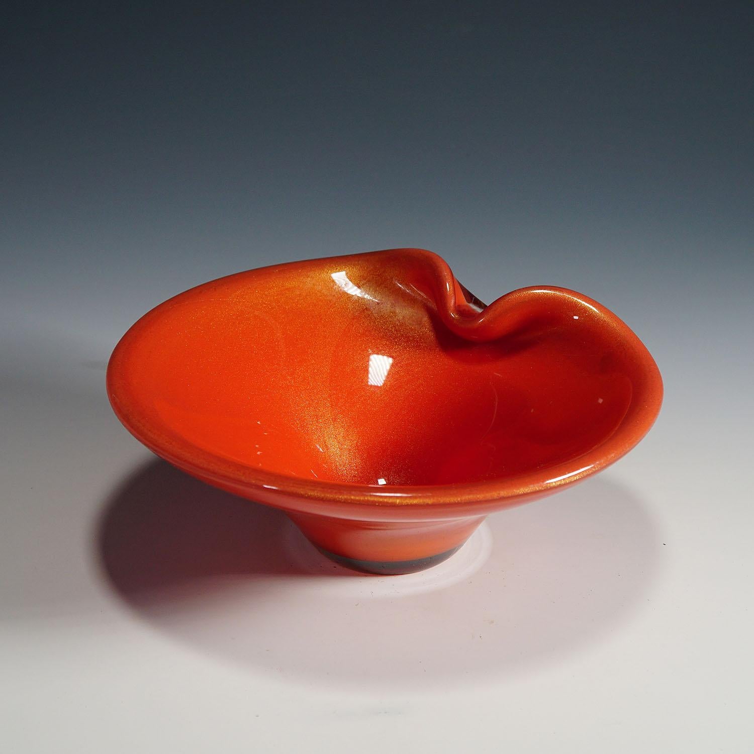 Mid-Century Modern Archimede Seguso (attr.) 'Corallo Oro' Bowl, Murano Italy ca. 1950s For Sale