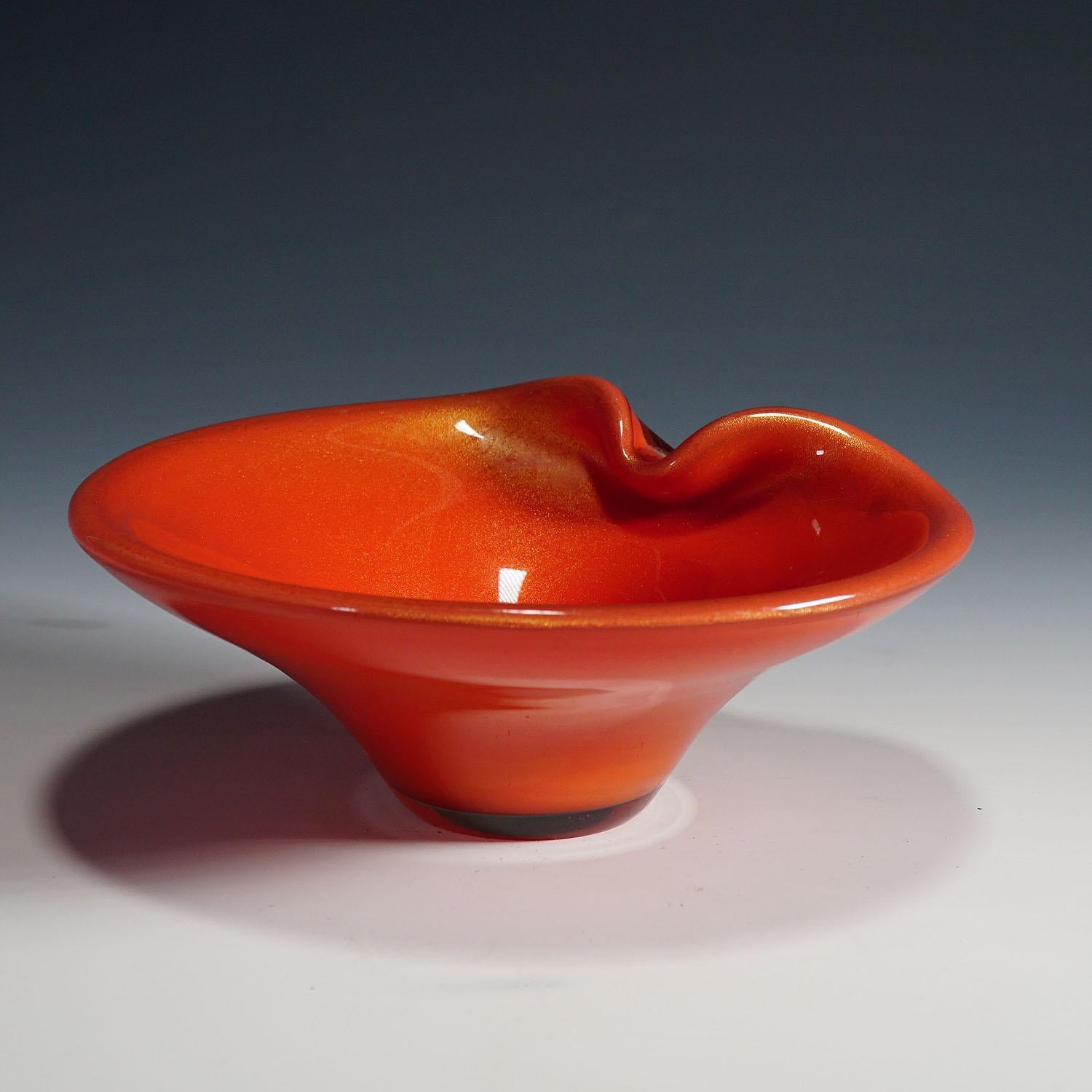 Italian Archimede Seguso (attr.) 'Corallo Oro' Bowl, Murano Italy ca. 1950s For Sale