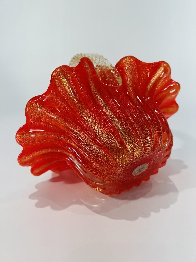 Hand-Carved Archimede Seguso Basket in Murano Glass with Gold and Coralo Glass For Sale