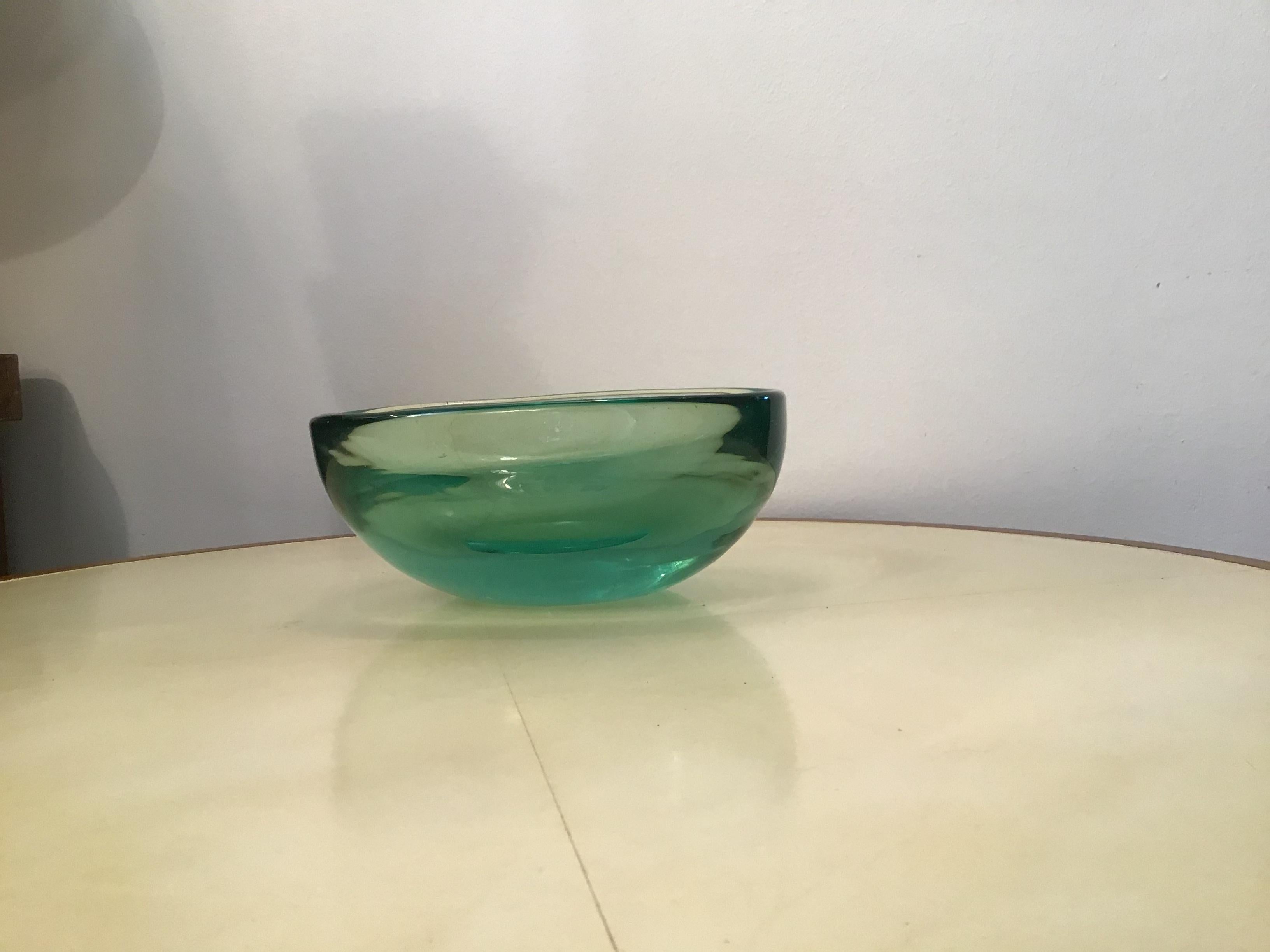 Archimede Seguso Glass Bowl Centerpiece Green Glass Submerged Murano, 1950 For Sale 3