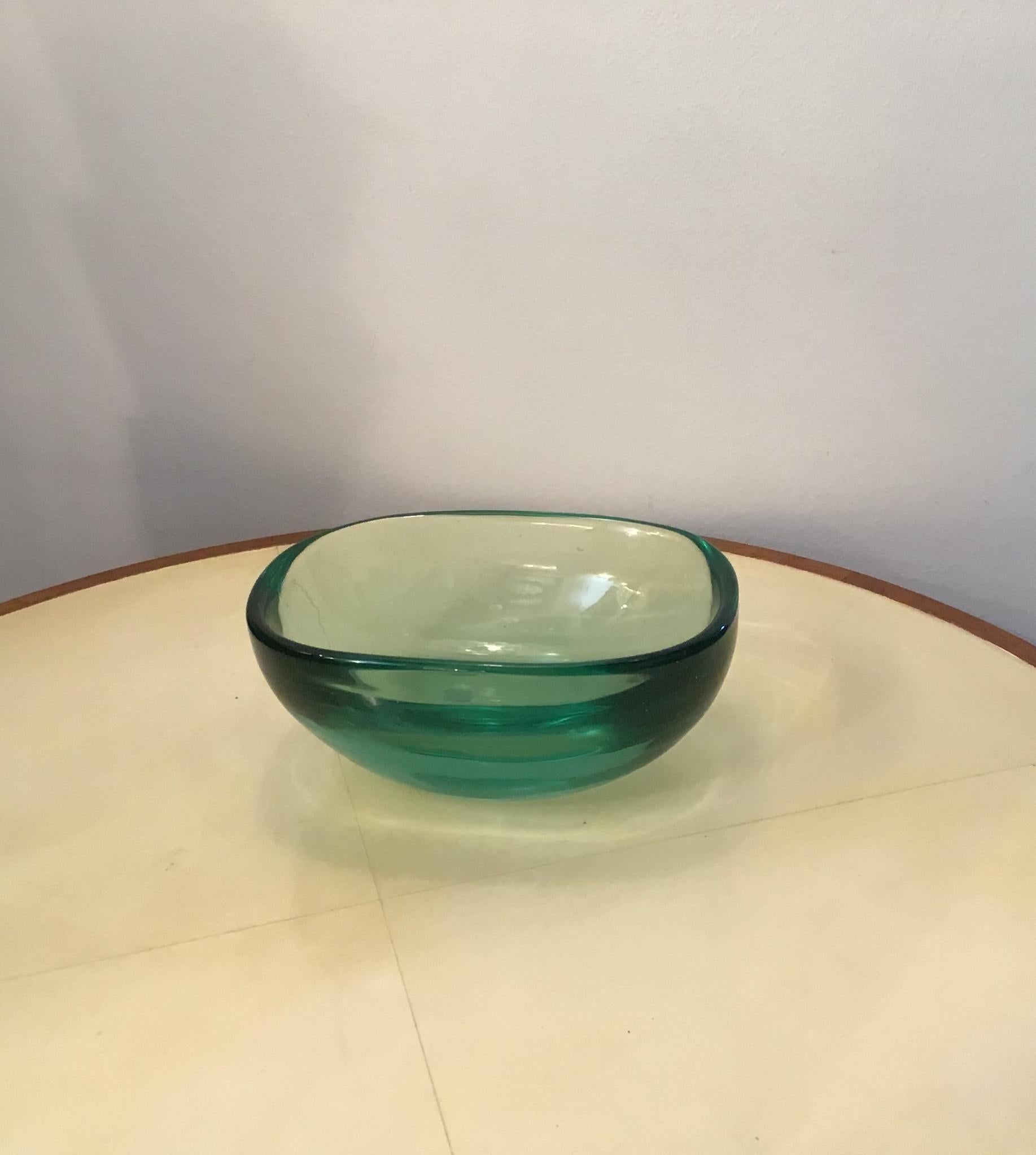 Archimede Seguso Glass Bowl Centerpiece Green Glass Submerged Murano, 1950 For Sale 7