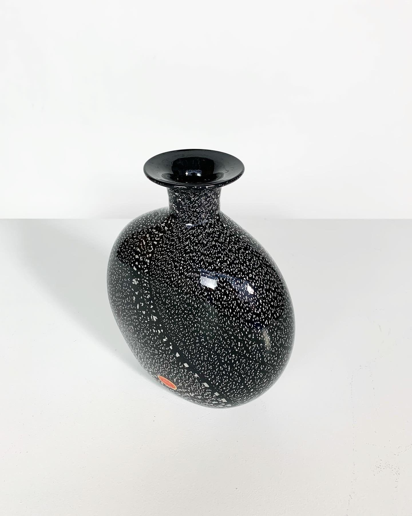 Mid-Century Modern Vase en verre Archimede Seguso Silver Flecks Murano Italie 1970 en vente