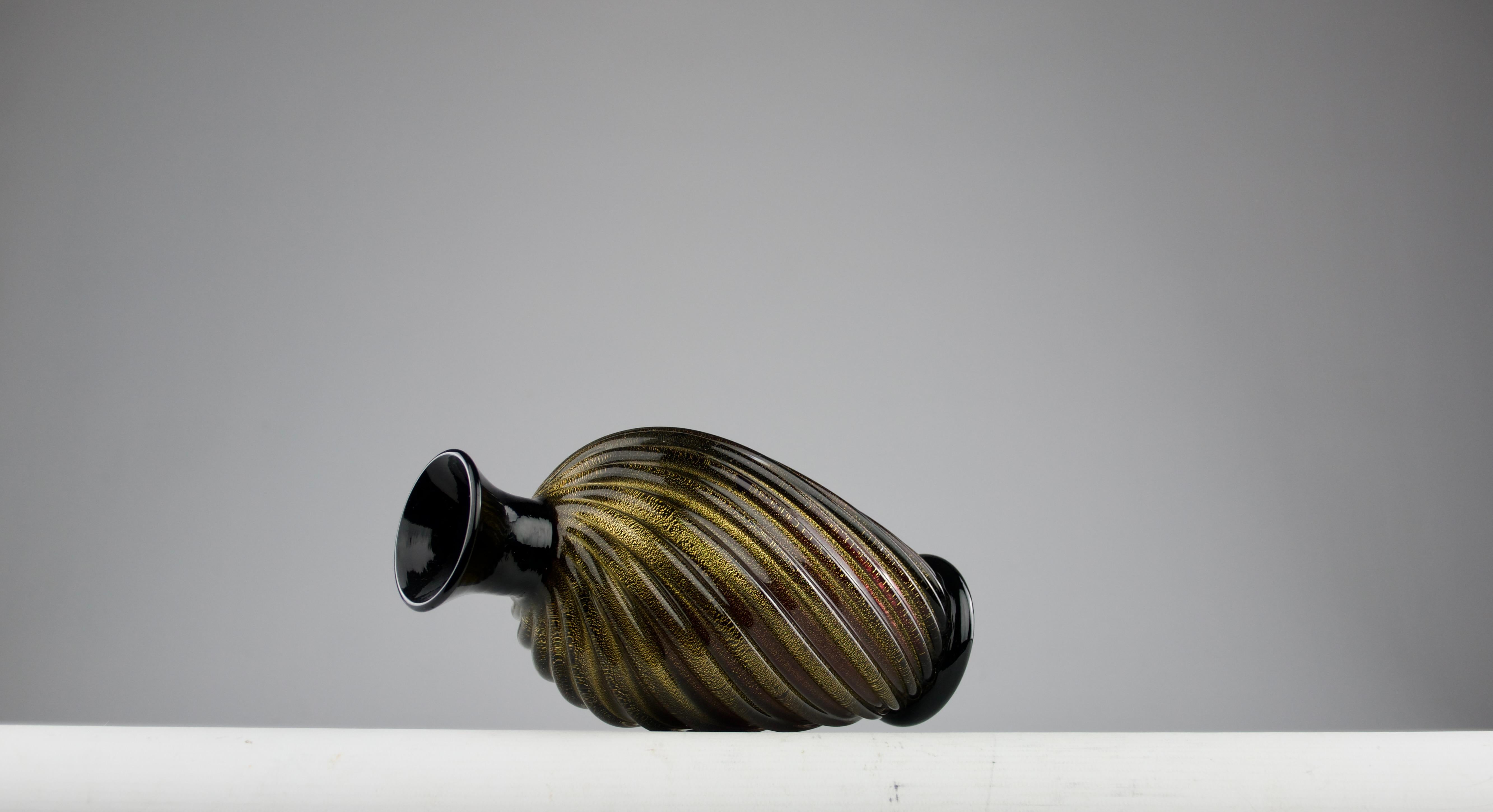 Fine XX secolo Archimede Seguso, Vaso a spirale d'oro, CIRCA 1990 in vendita