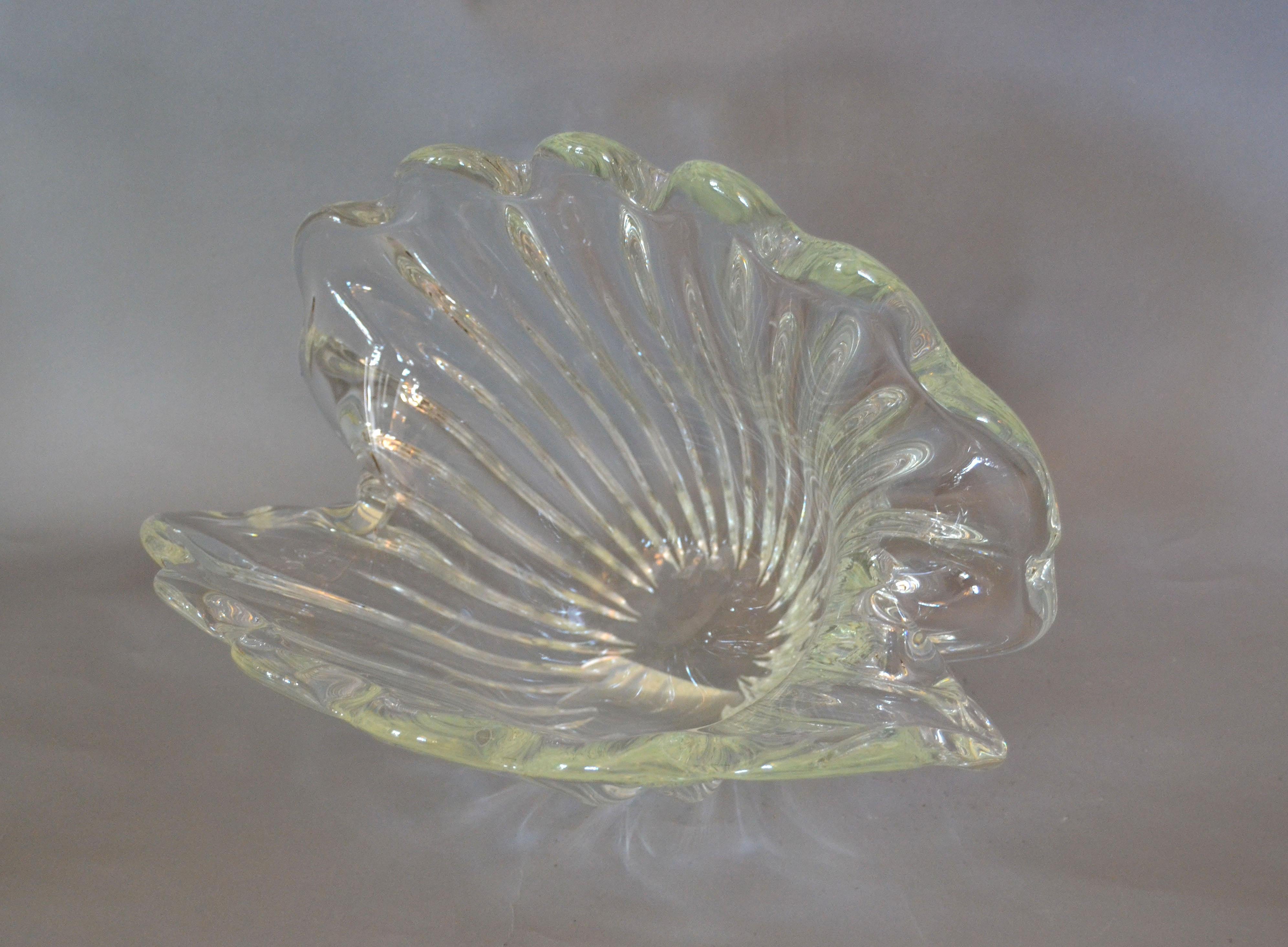 Italian Archimede Seguso Handblown Clear Murano Glass Clam Shell Centerpiece, Italy For Sale