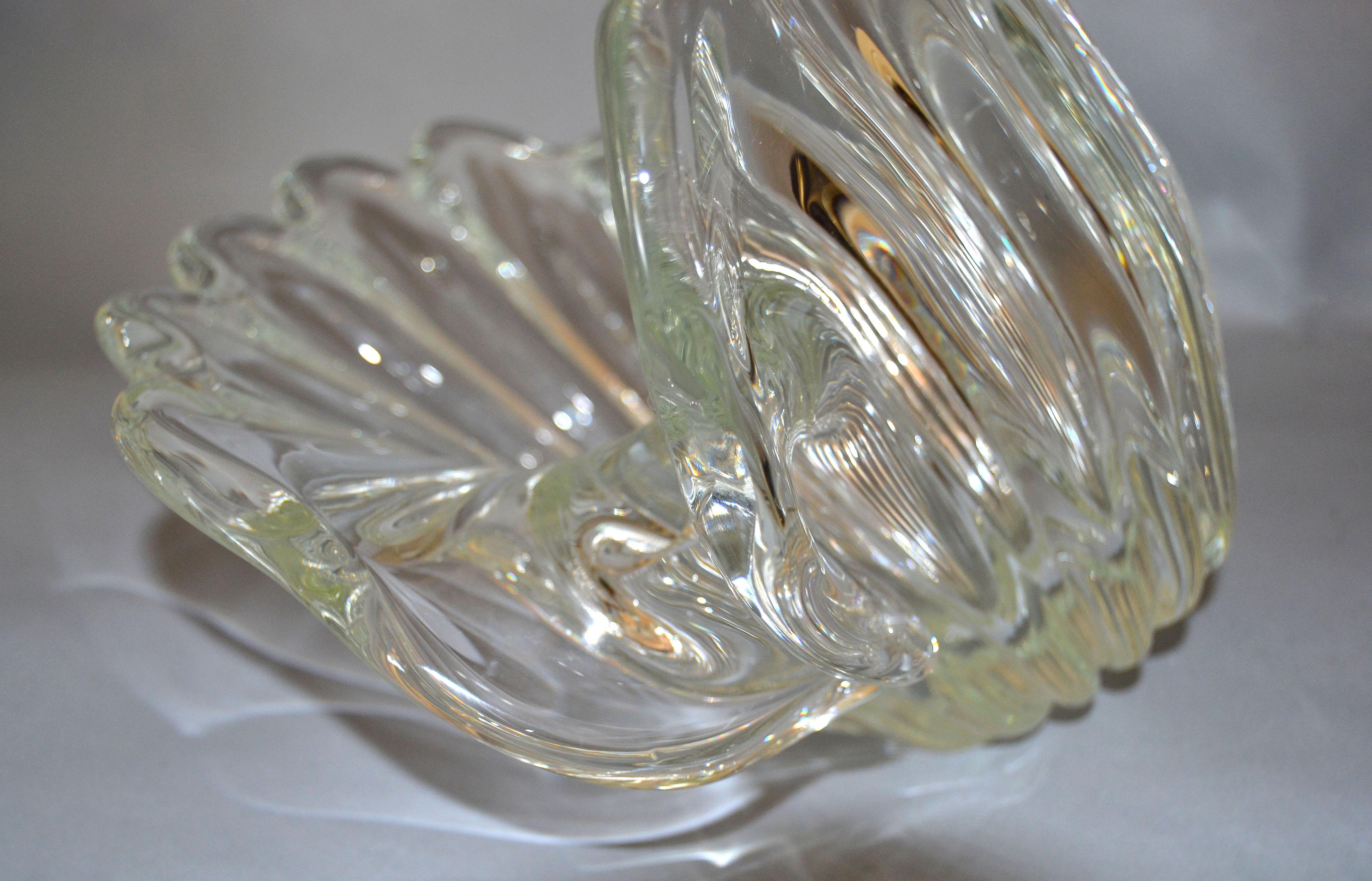 Archimede Seguso Handblown Clear Murano Glass Clam Shell Centerpiece, Italy In Good Condition For Sale In Miami, FL