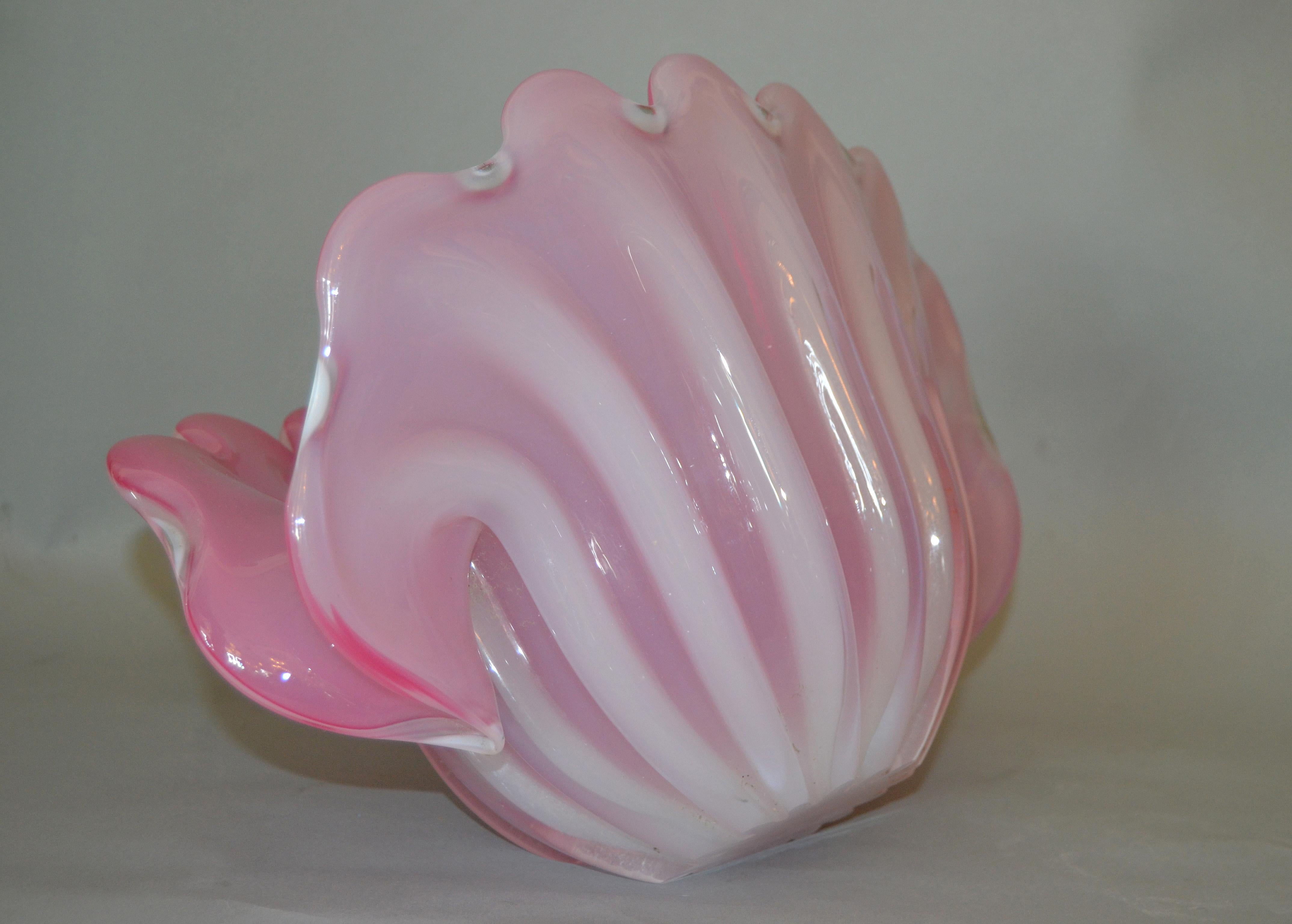 Archimede Seguso Handblown Murano Glass Clam Shell Centerpiece with Pearl 3