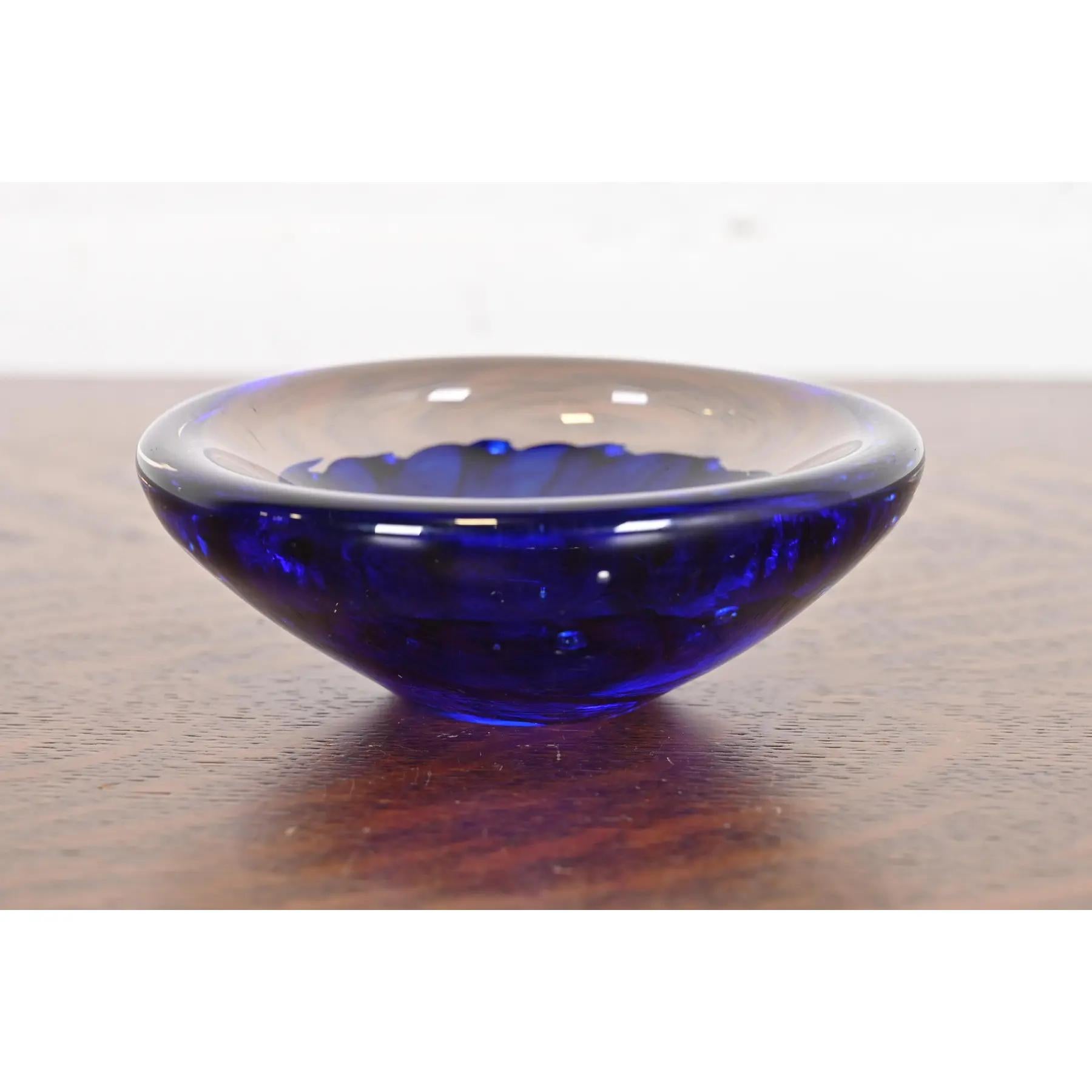 Modern Archimede Seguso Italian Murano Glass Ashtray or Catchall For Sale