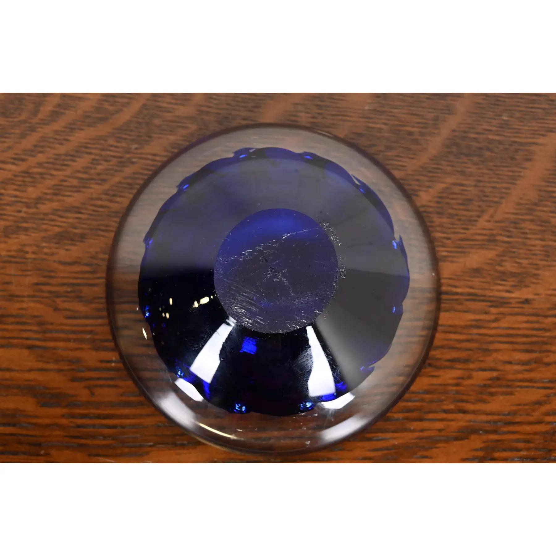 Late 20th Century Archimede Seguso Italian Murano Glass Ashtray or Catchall For Sale