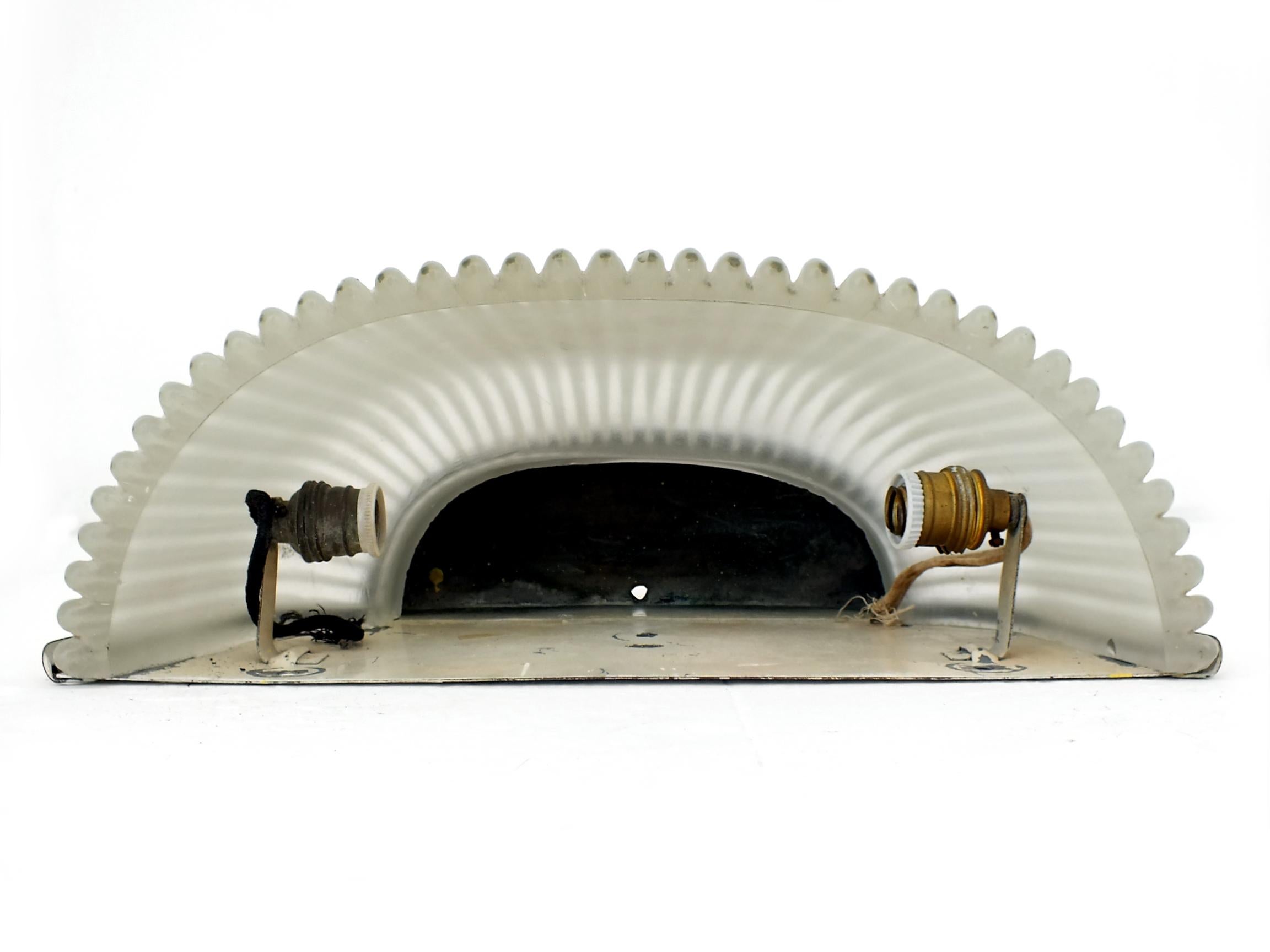 Archimedes Seguso  Italienische Wandleuchte aus Kristallgepresstem und Messing, Design Jahre 30er Jahre im Angebot 5