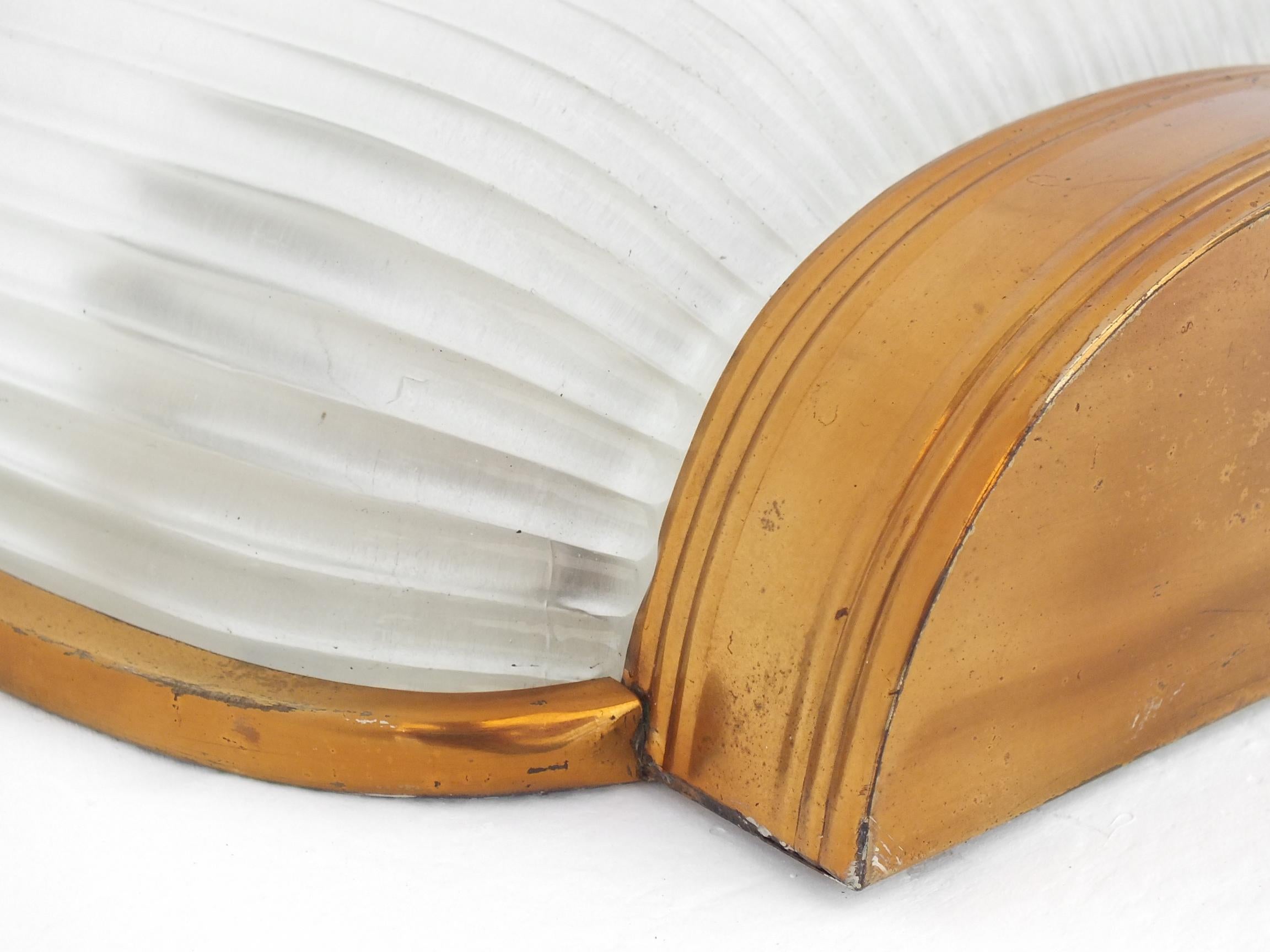Archimedes Seguso  Italienische Wandleuchte aus Kristallgepresstem und Messing, Design Jahre 30er Jahre im Angebot 3