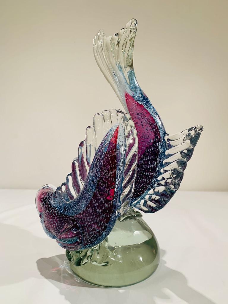 Mid-Century Modern Archimede Seguso grand groupe sculptural en verre de Murano bicolore 1950 poissons. en vente