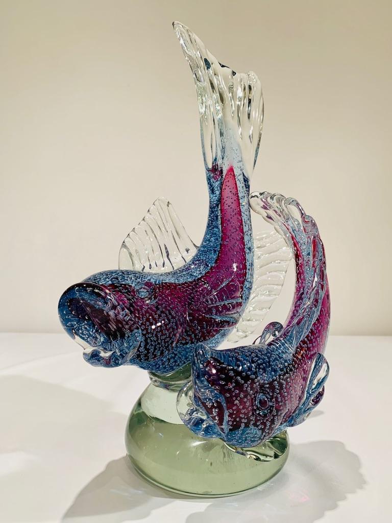 Mid-20th Century Archimede Seguso large sculptural group Murano glass bicolor 1950 fishes. For Sale