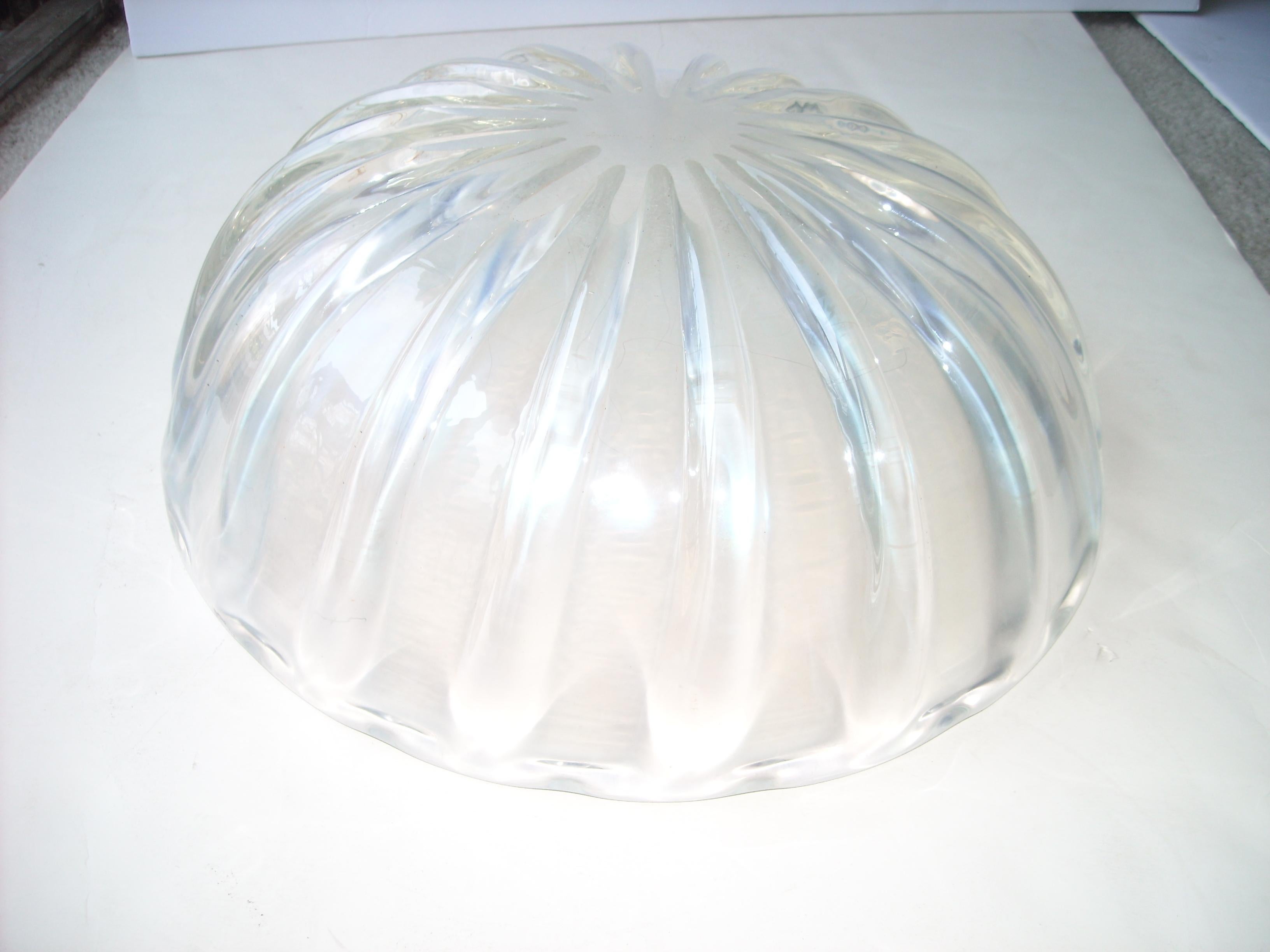 Modern Archimede Seguso Large Vetri d'Arte Centerpiece/ Bowl, Murano Glass, Opalescent For Sale