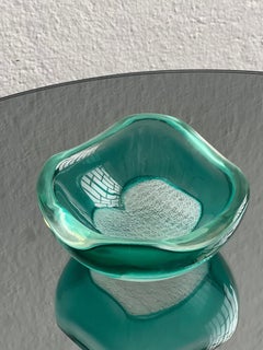 Archimede Seguso "Merletto" Murano bowl, Aquamarine Green and White Filigree