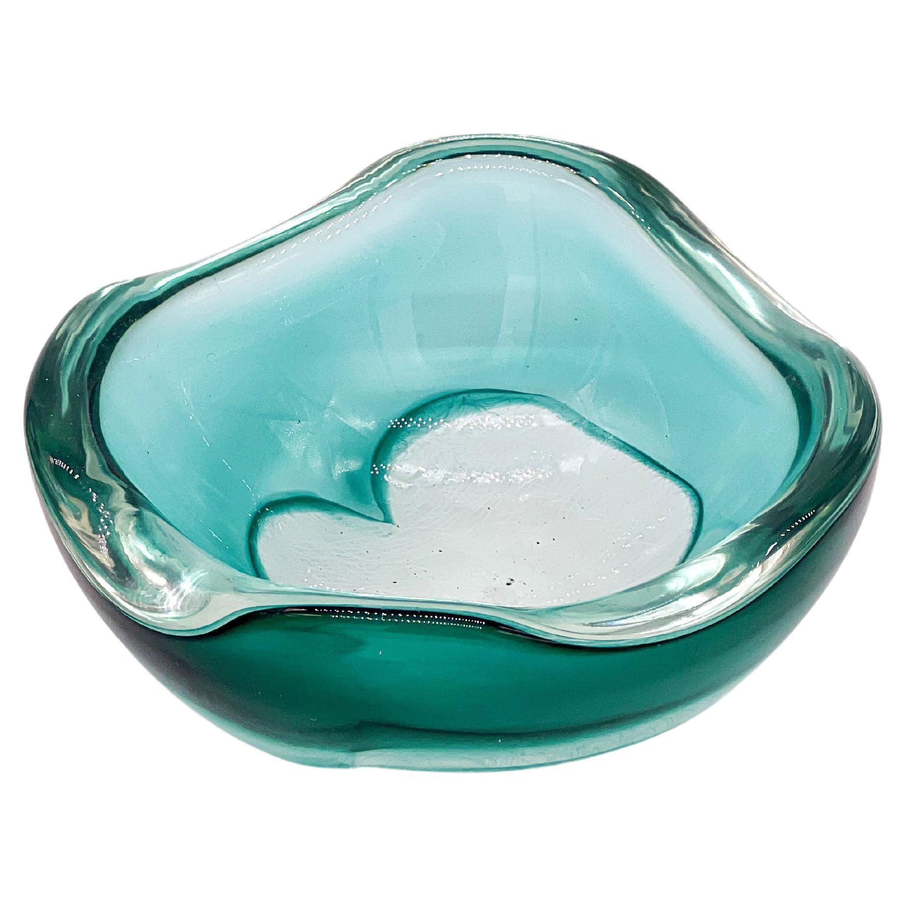 Archimede Seguso "Merletto" Murano bowl, Aquamarine Green and White Filigree For Sale