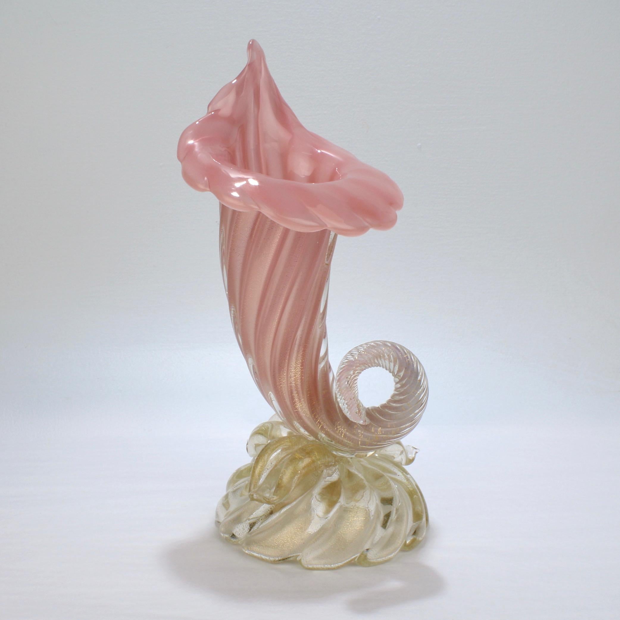 Italian Archimede Seguso Midcentury Pink Murano Glass 'Opalino a Coste' Cornucopia Vase