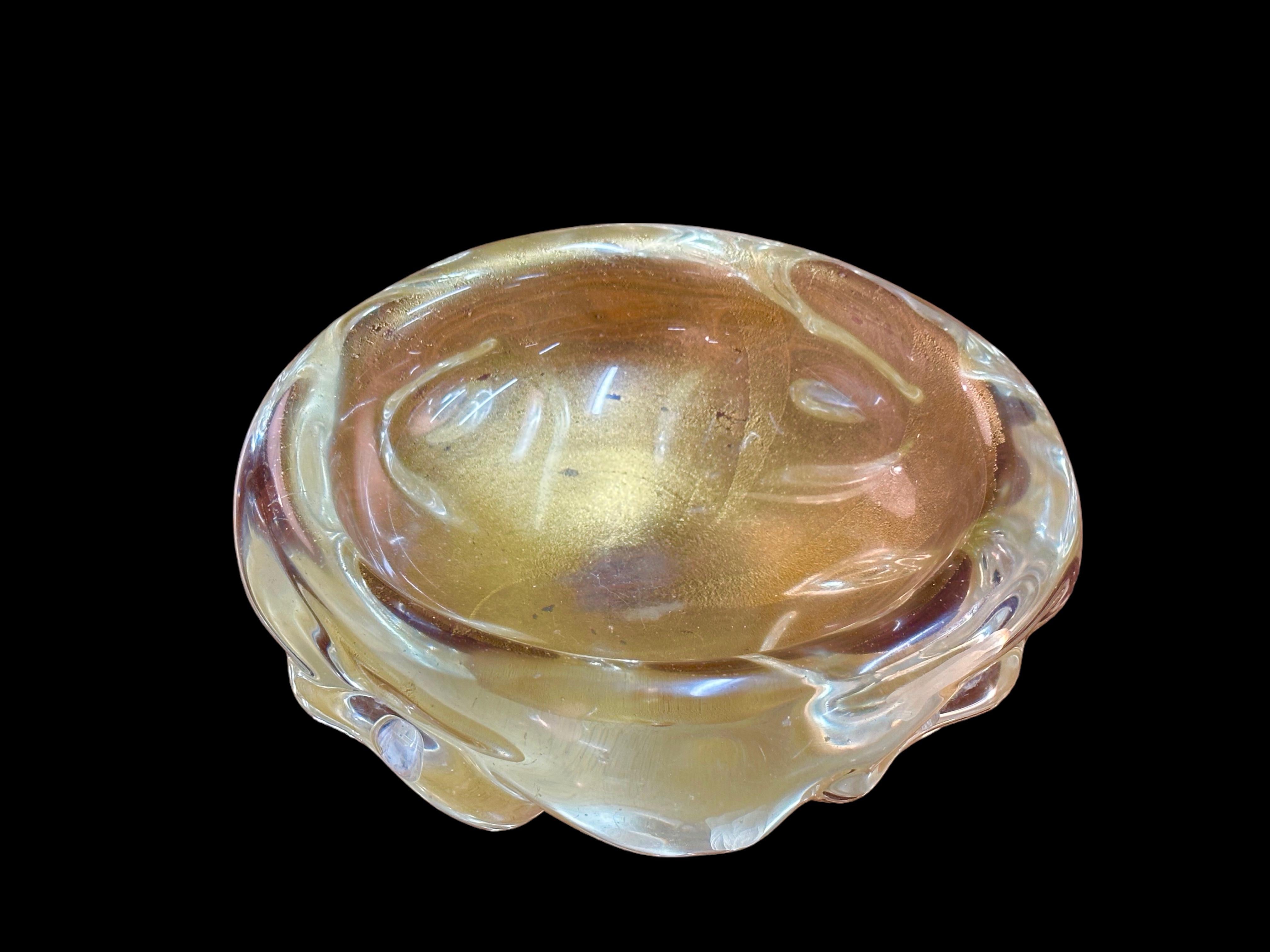 Archimede Seguso Midcentury Murano Glass Bowl with Gold Dots, Italy, 1960s For Sale 9