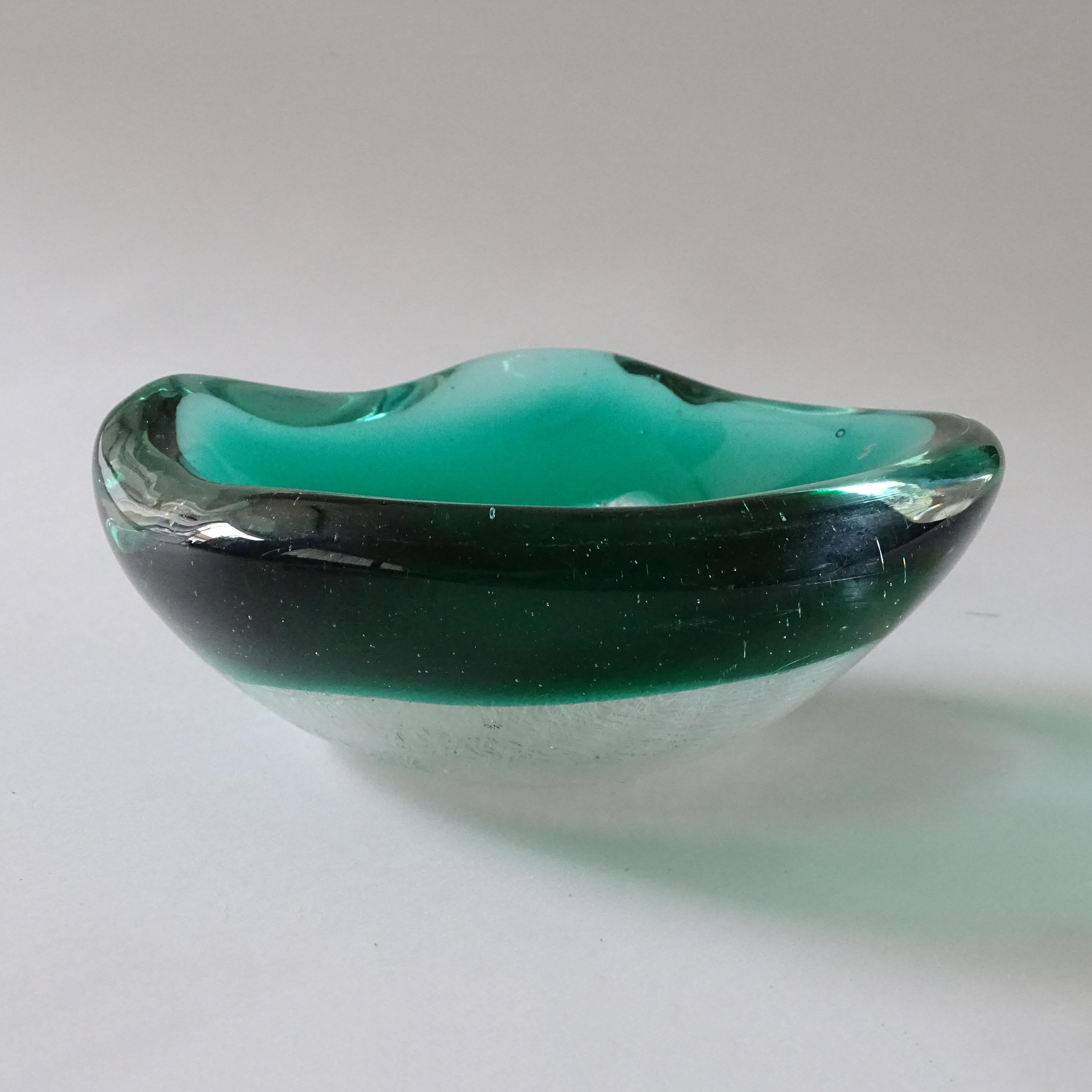 Italiano Archimede Seguso Murano 1954 Green White Merletto Posacenere in vetro di Murano in vendita