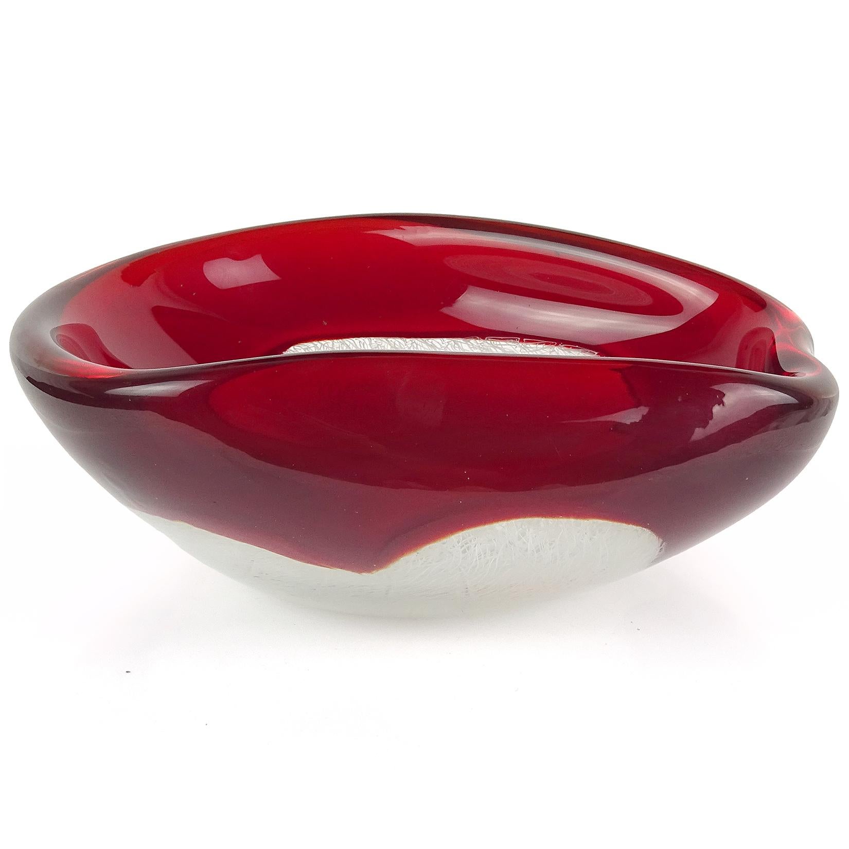 Hand-Crafted Archimede Seguso Murano 1954 Red White Merletto Ribbons Italian Art Glass Bowl