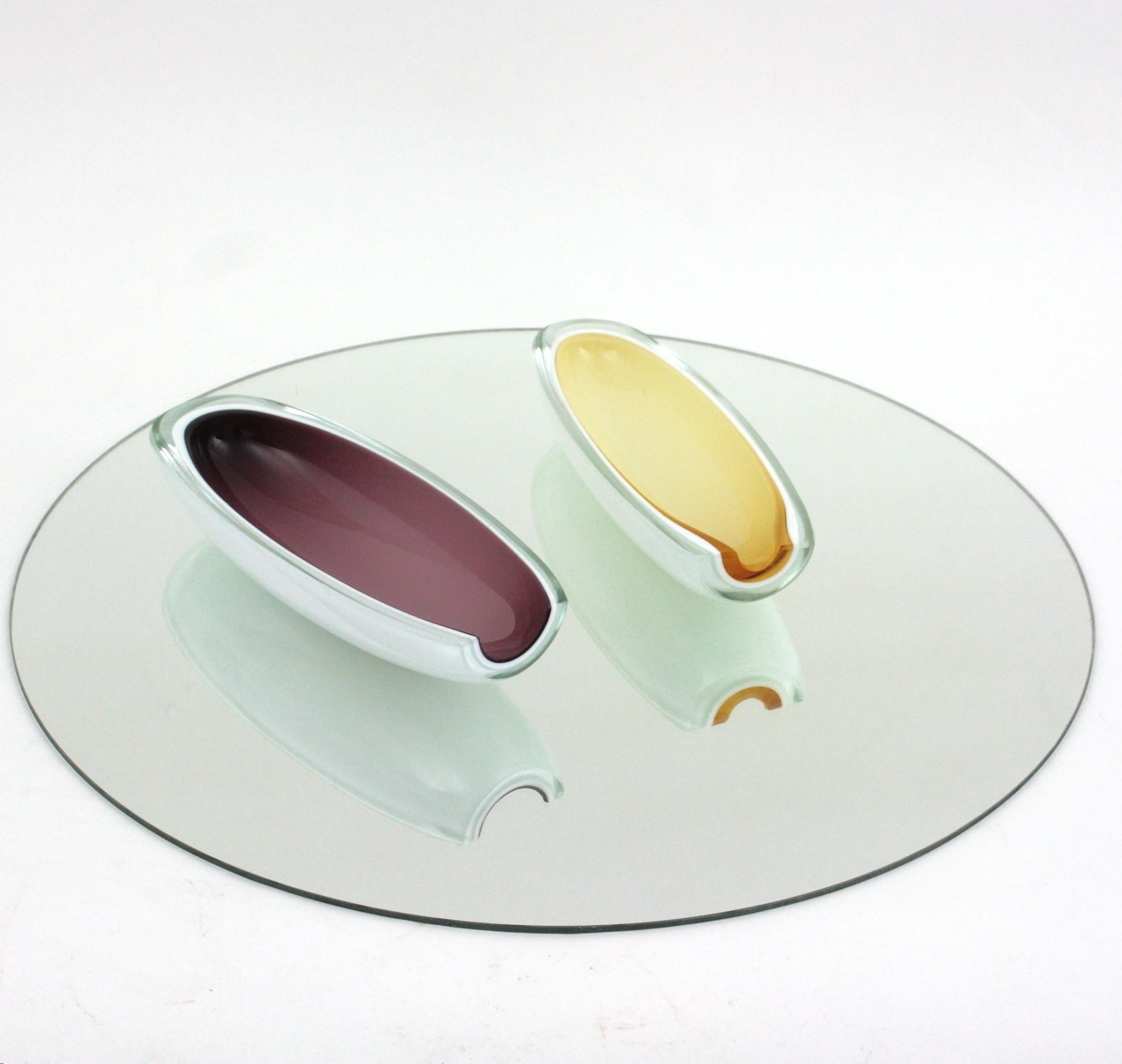 Mid-Century Modern Archimede Seguso Murano Alabastro Purple White Cased Oval Art Glass Bowl (bol ovale en verre d'art) en vente