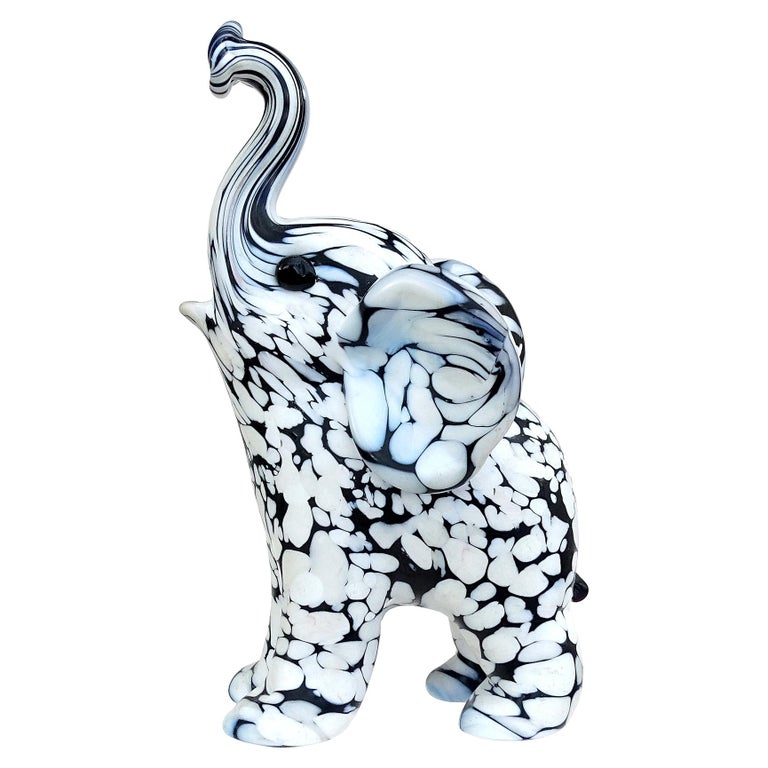 Archimede Seguso Murano Black White Italian Art Glass Elephant Figure Sculpture