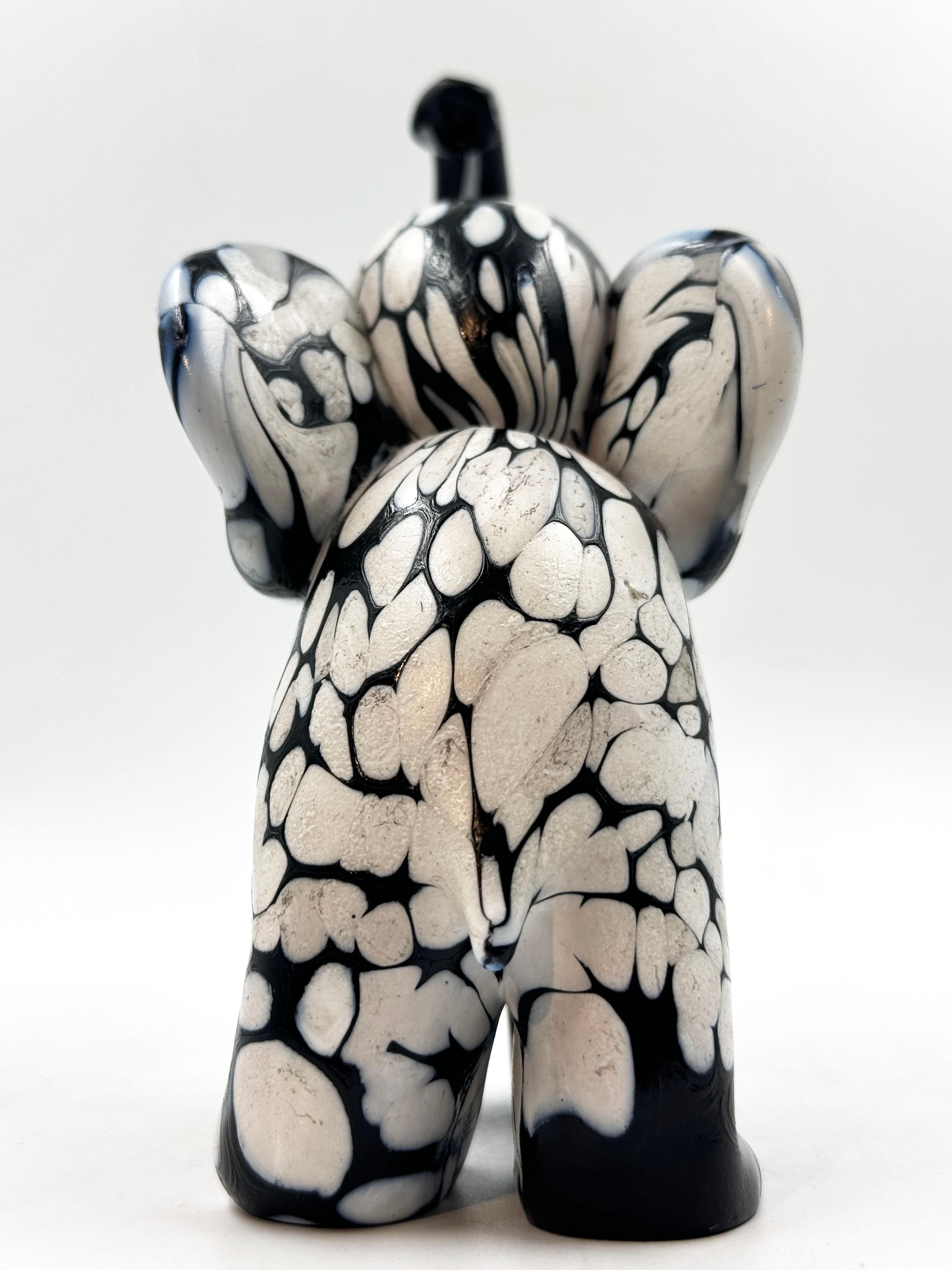 Archimede Seguso Murano Black White Italy Art Glass Sculpture Elephant Figurine For Sale 1