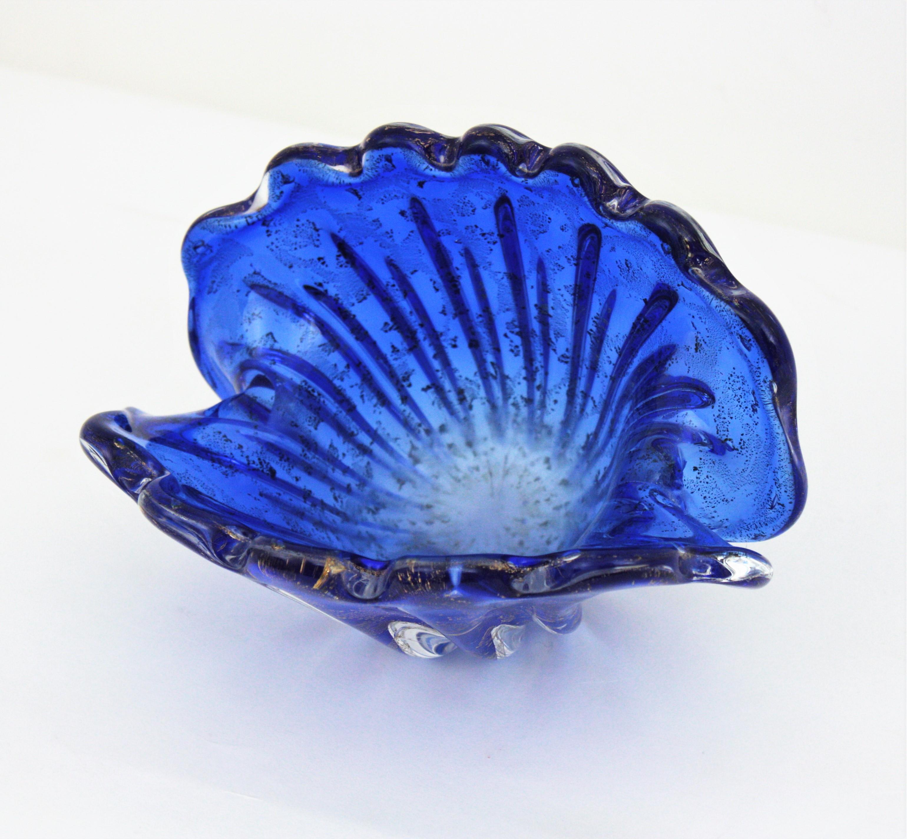 Archimede Seguso Murano Blue Gold Flecks Art Glass Large Clam Shell Bowl For Sale 1