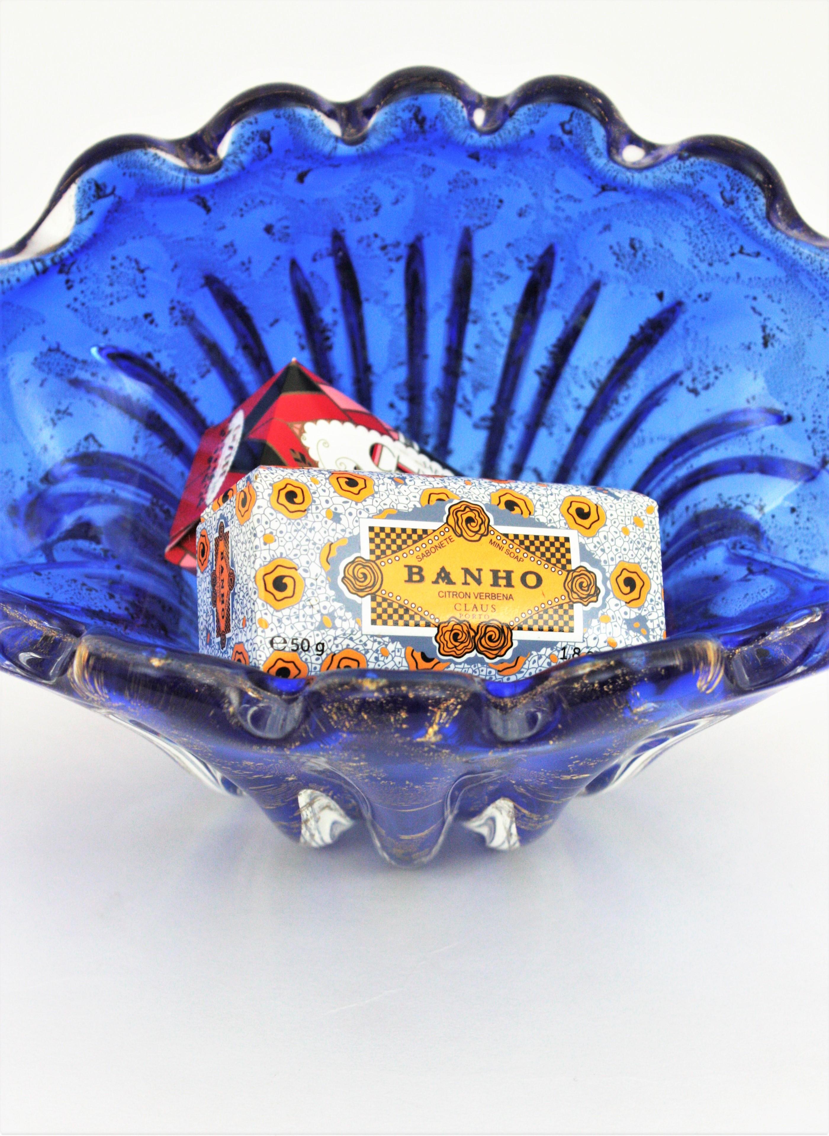 Große Muschelschale aus Murano-Kunstglas mit blauen Goldflecken von Archimede Seguso im Zustand „Gut“ im Angebot in Barcelona, ES