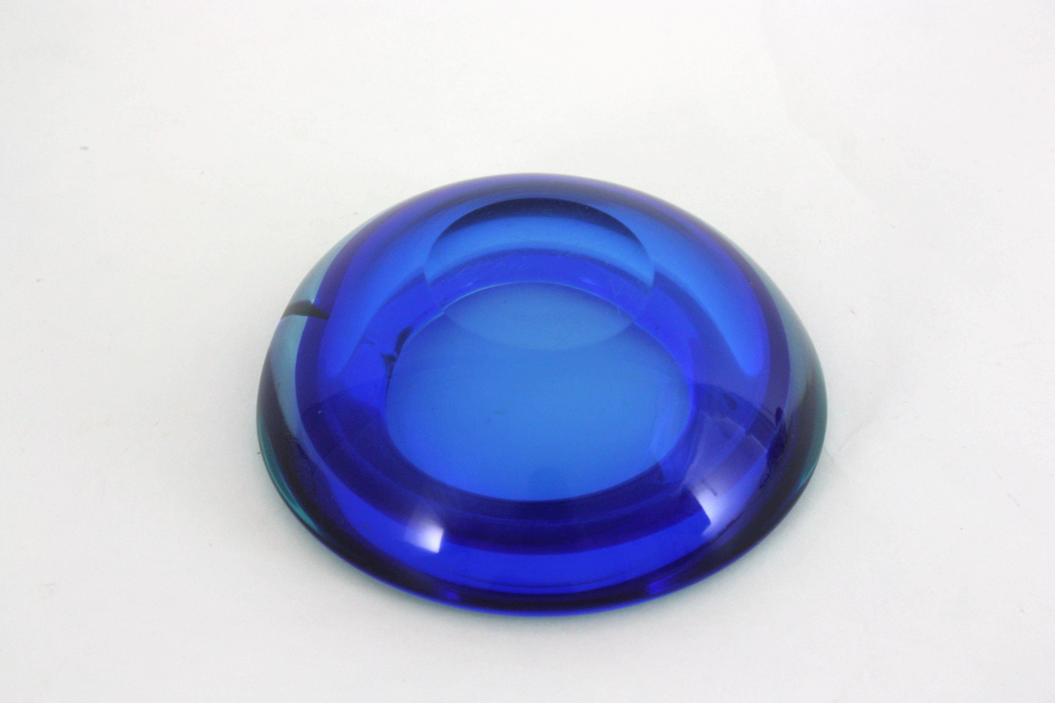 Archimede Seguso Cuenco de cristal de Murano Azul Sommerso en venta 5