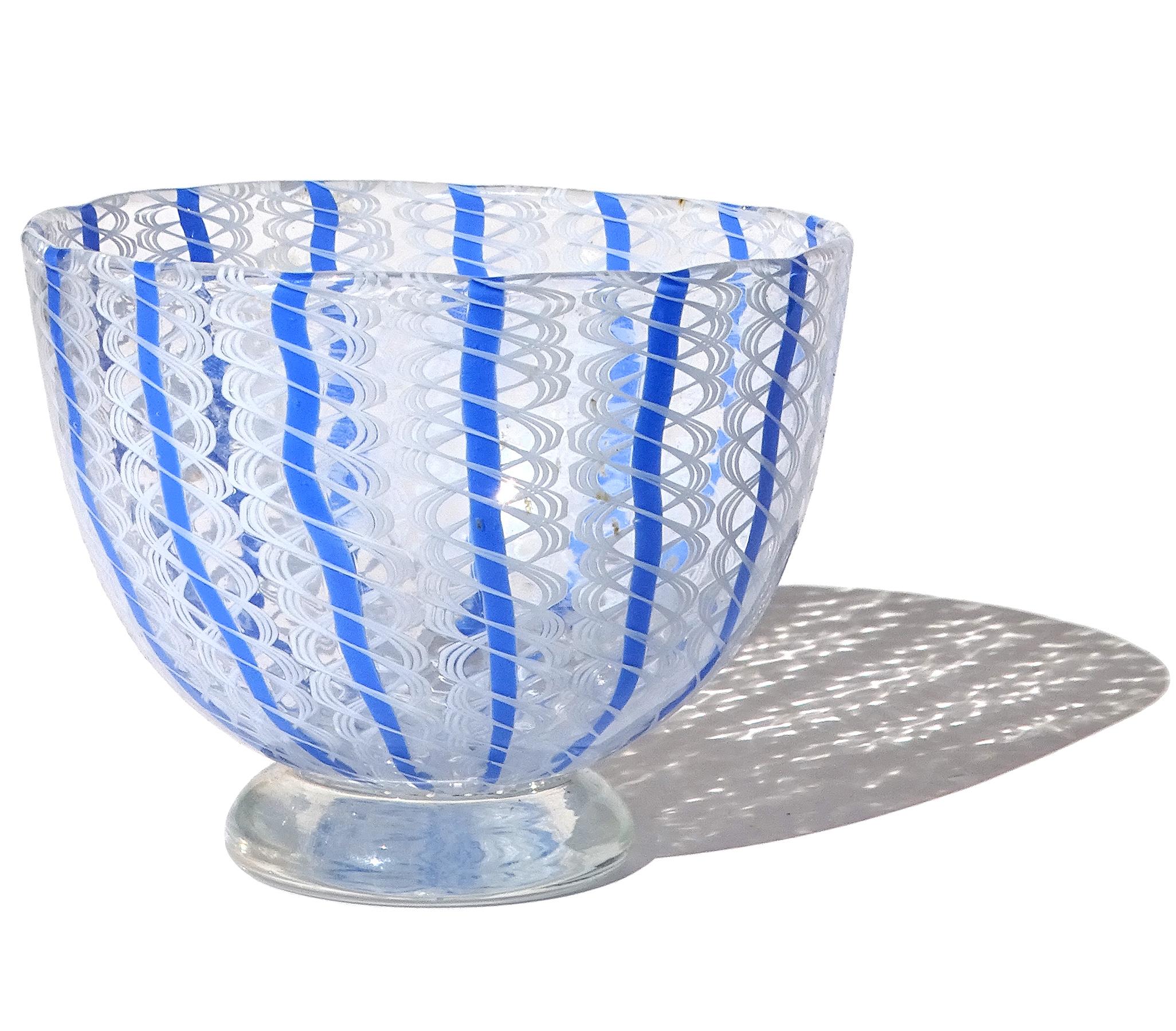 Mid-Century Modern Archimede Seguso Murano Blue White Zanfirico Ribbons Italian Art Glass Bowl Dish For Sale