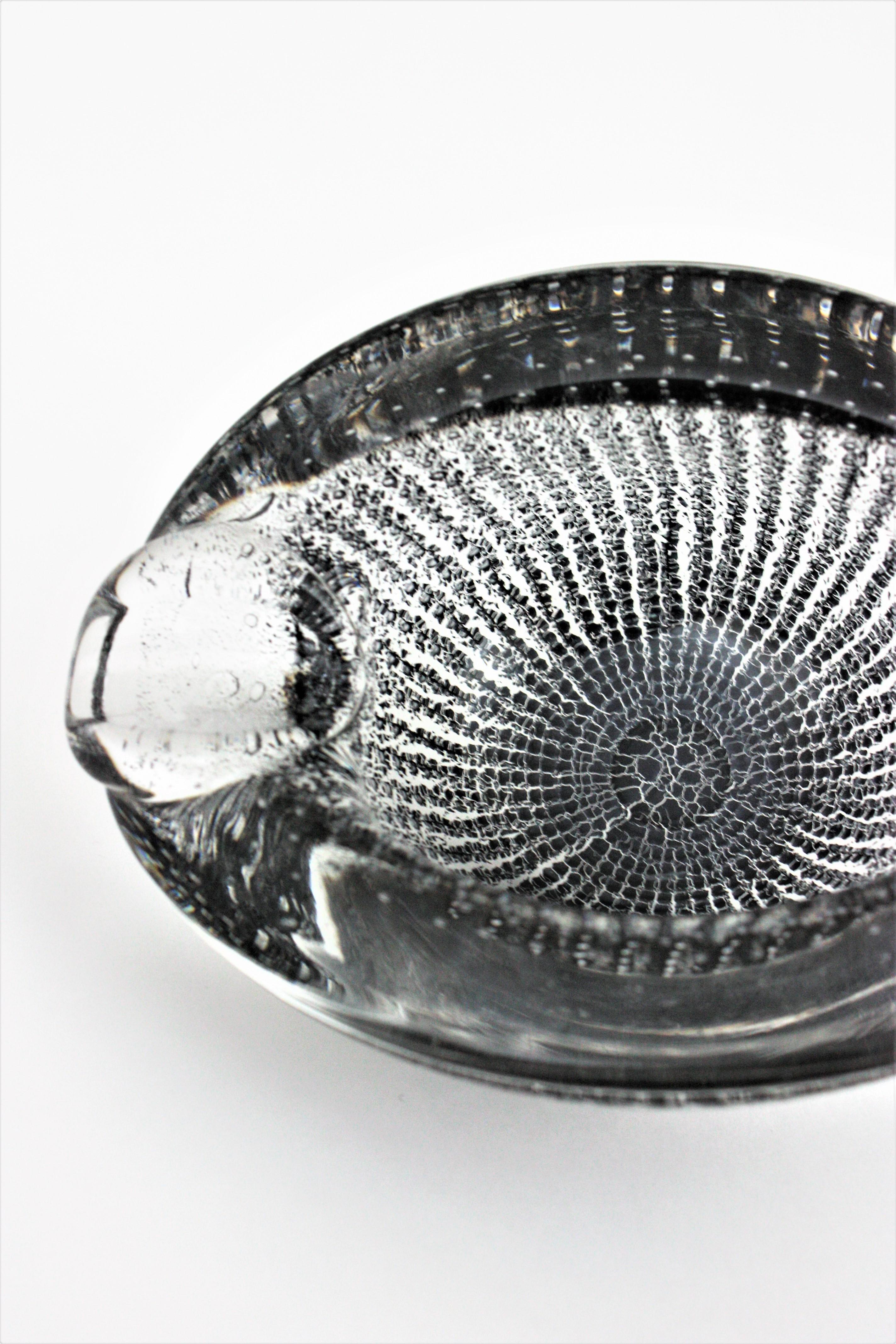 Archimede Seguso Murano Bullicante Black & Clear Art Glass Bowl or Ashtray For Sale 4