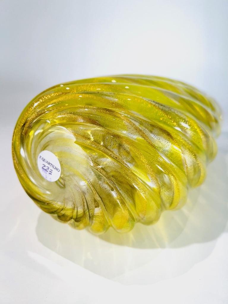 Archimede Seguso Murano Glass 1960 yellow and venturine vase In Good Condition For Sale In Rio De Janeiro, RJ