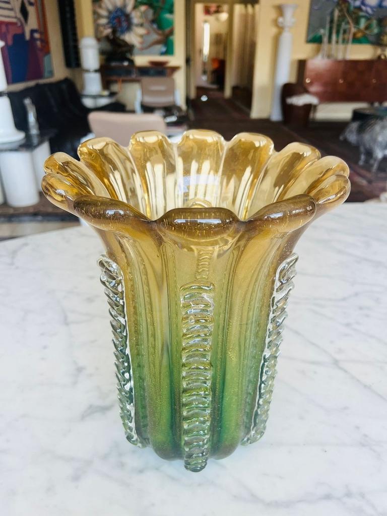 Mid-20th Century Archimede Seguso Murano glass bicolor with applications and gold 1950 vase. For Sale