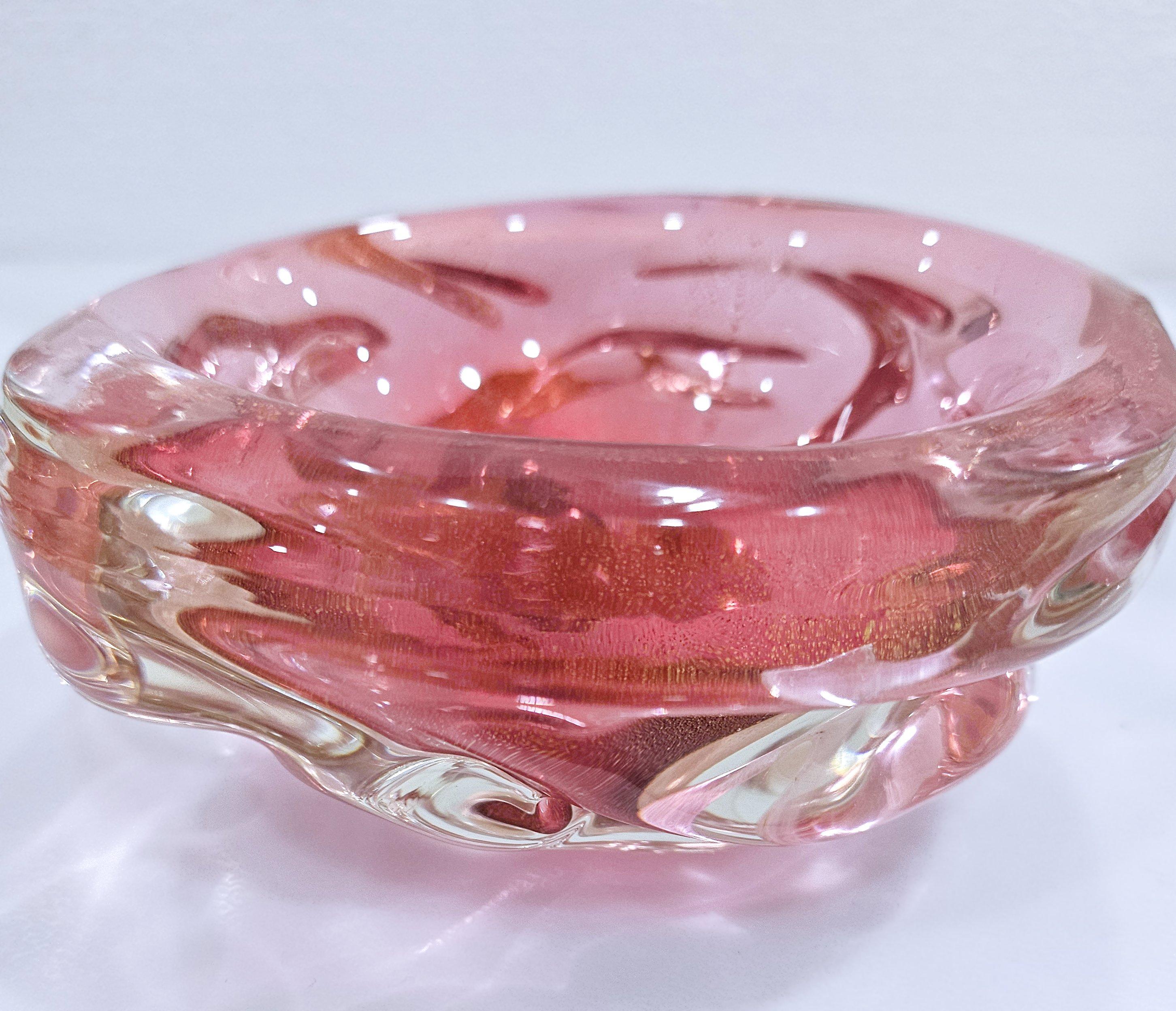Archimede Seguso Murano Glass Bowl, A Bugne, Transparent Red with Gold Polveri 3
