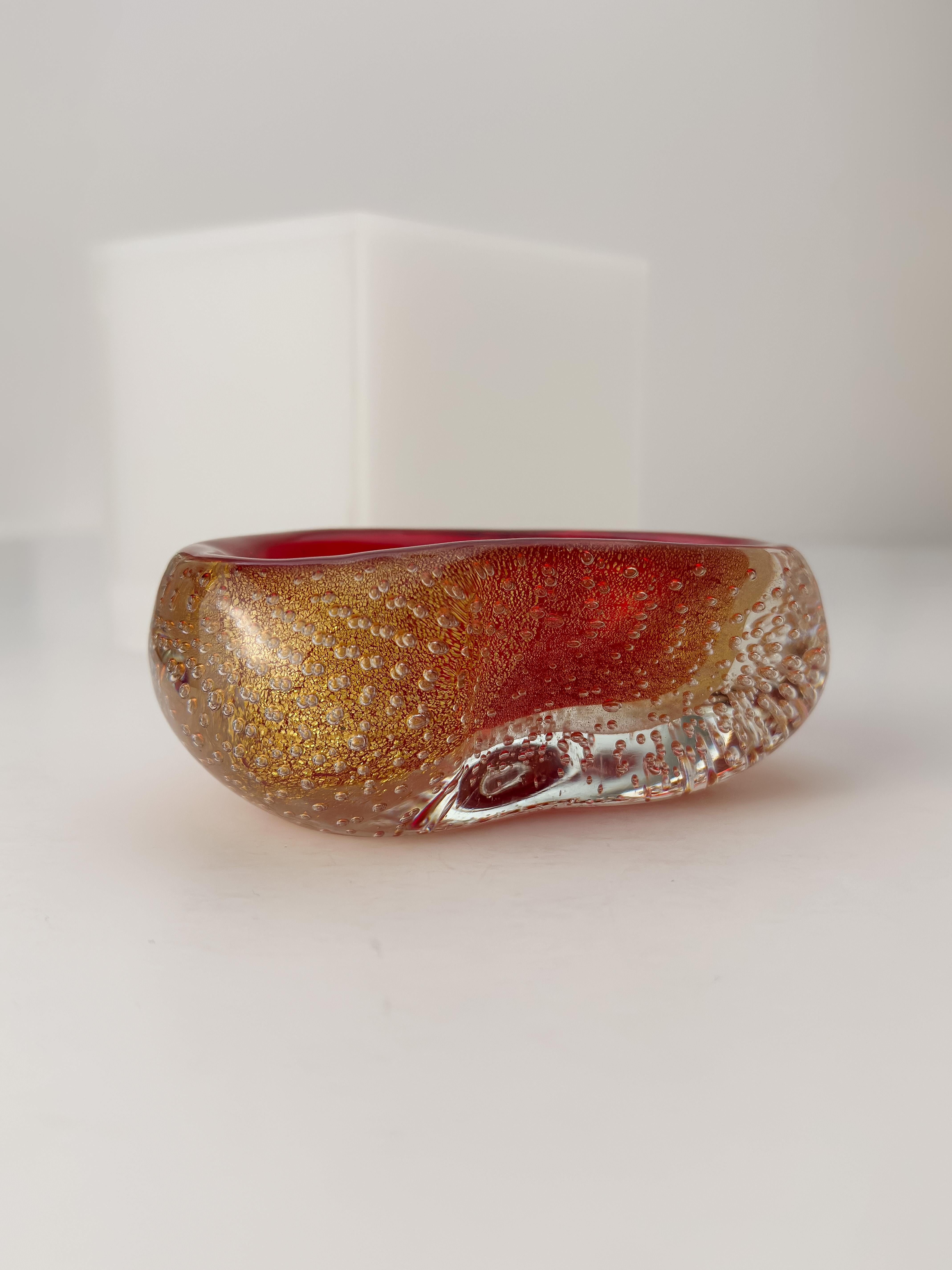 Archimede Seguso, Murano Glass Schale, Roter Sommerso, Goldeinschluss c.1950s Italien (Italienisch) im Angebot
