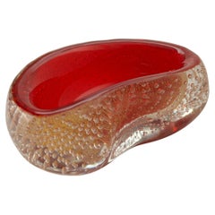 Archimede Seguso, Cuenco de cristal de Murano, Sommerso rojo, Inclusión dorada c.1950 Italia