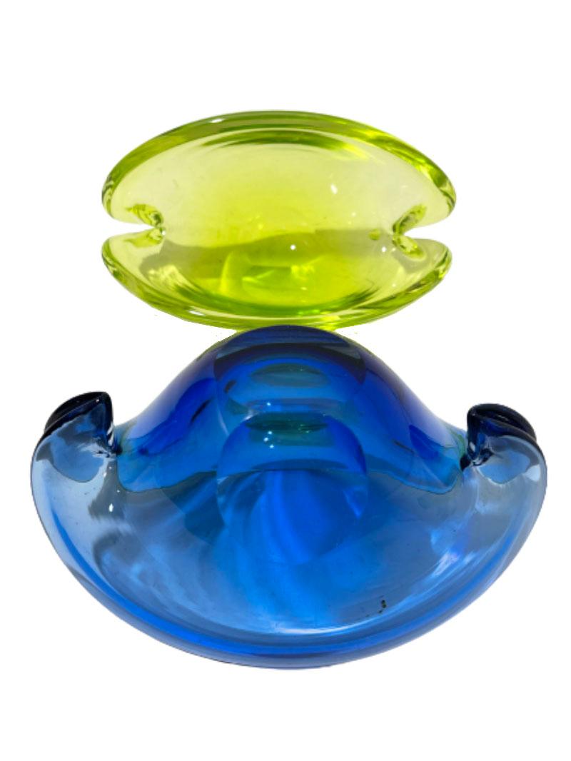 Archimede Seguso Murano Glass Clam Shell Bowl, Italy, 1960s In Good Condition For Sale In Delft, NL