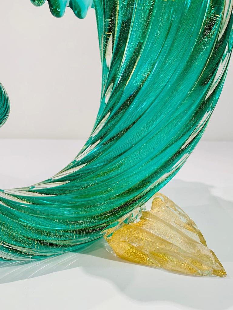 Italian Archimede Seguso Murano glass green cornucopia in costolato oro circa 1950. For Sale