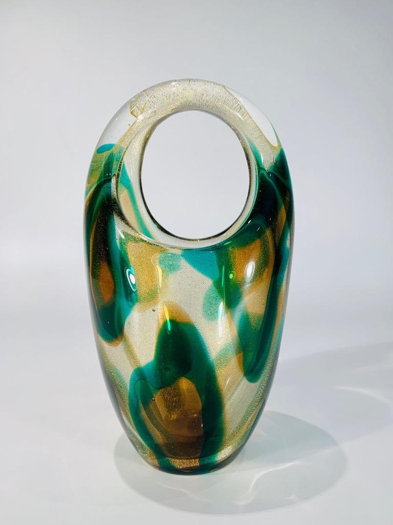 Mid-Century Modern Vase Archimede Seguso en verre de Murano 'Macchia ambra verde furato' circa 1950. en vente